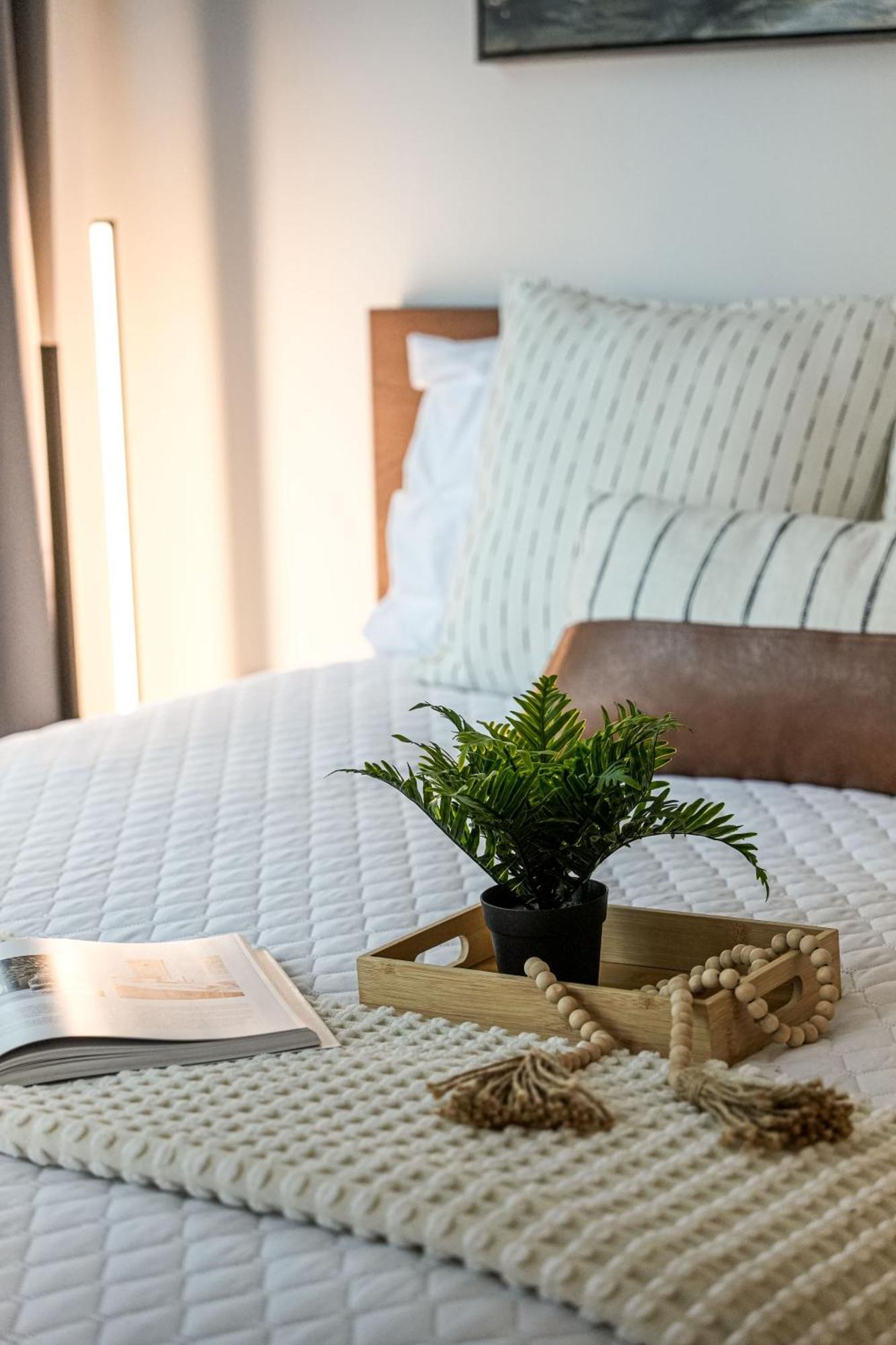 The Hideaway Hub Apartment Toronto