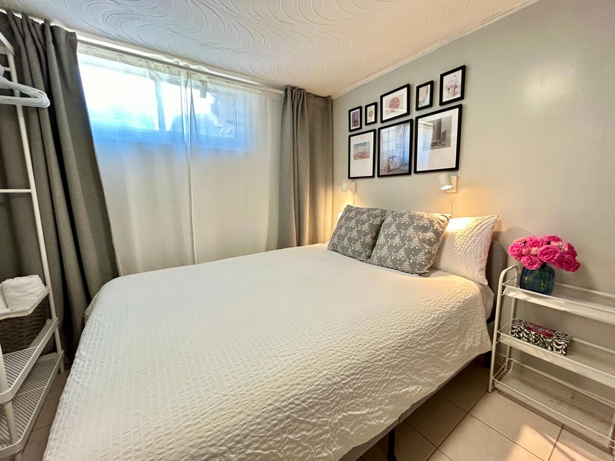 Cozy Basement Room-private Bath - Near Subway Line 1 - Guest house *