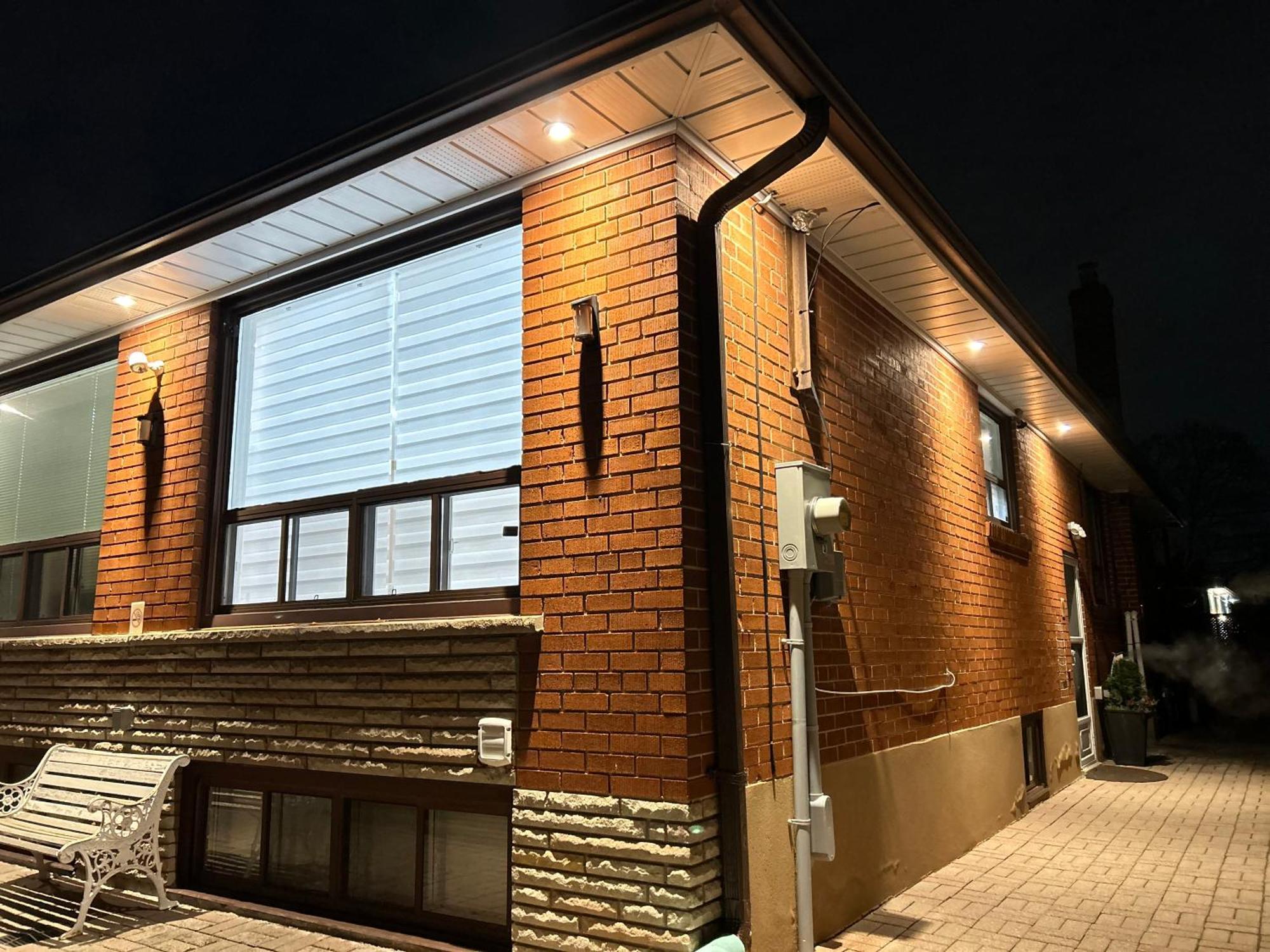Cozy Basement Room-private Bath - Near Subway Line 1 -
