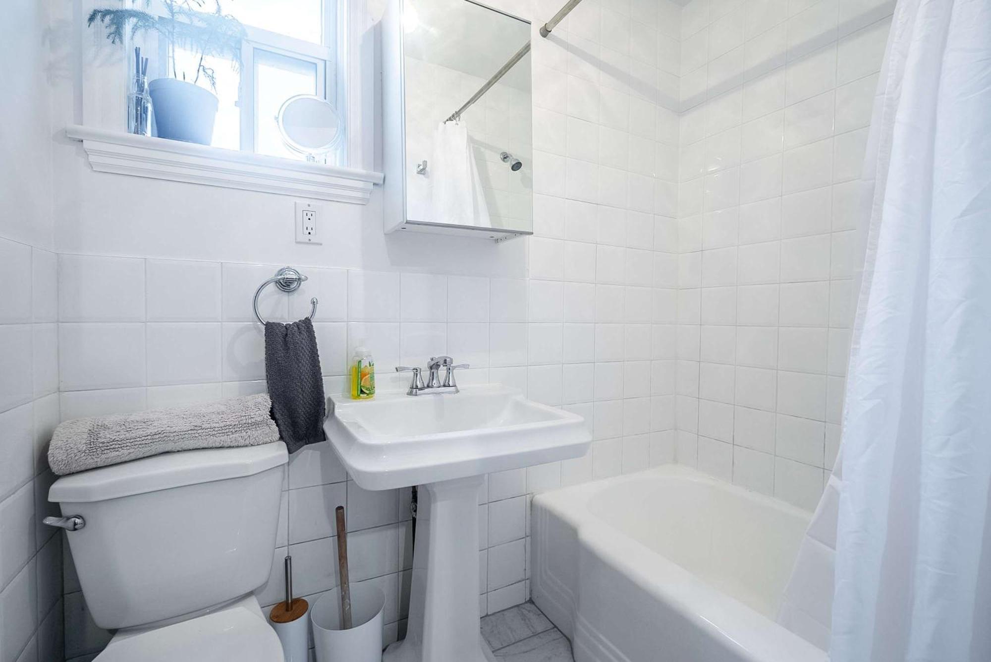 Holiday home Modern Townhome 3br-double Bed Near Christie Pits Park *