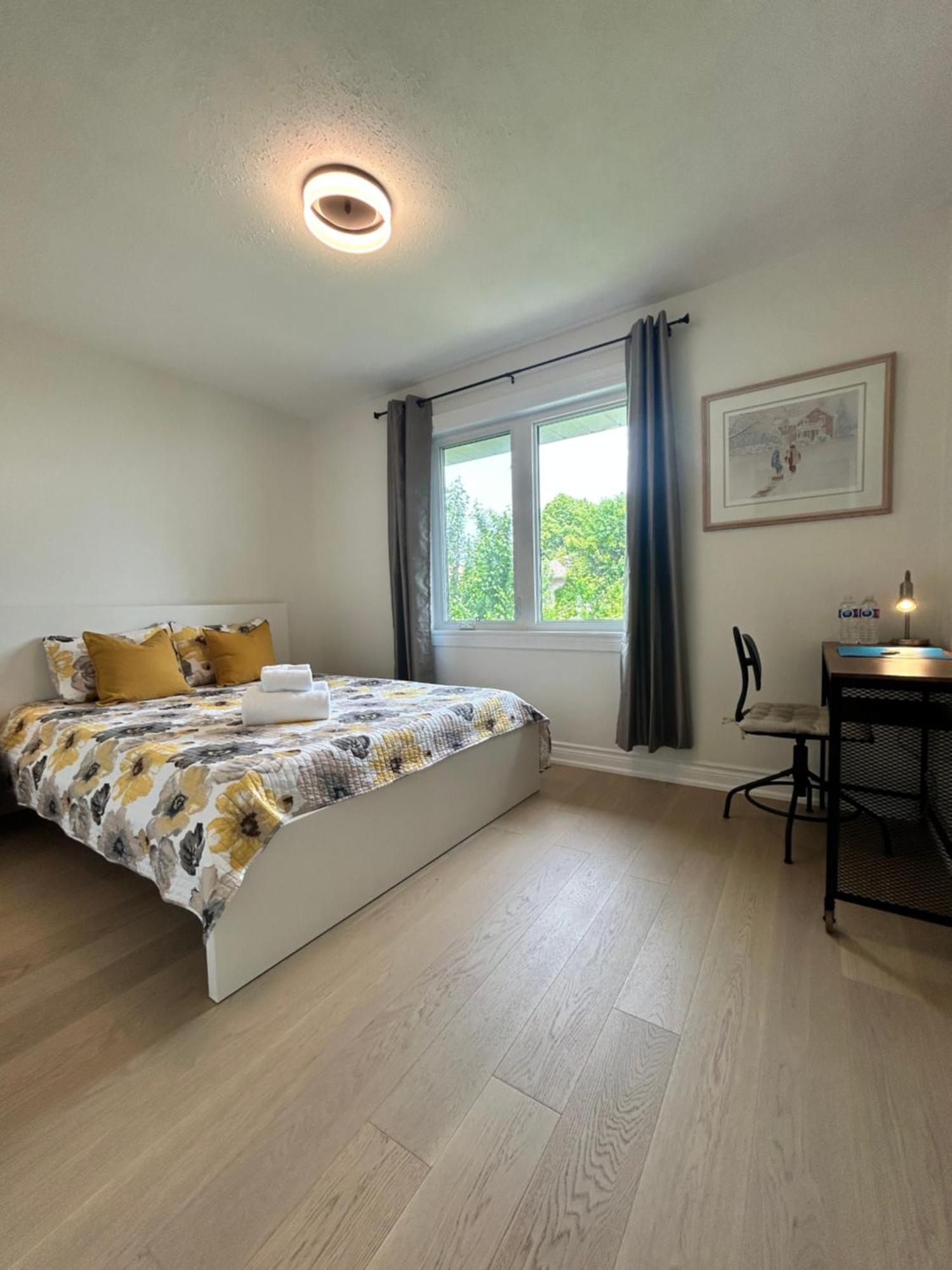 Super Cosy Peaceful With Garden View Free Parking Toronto