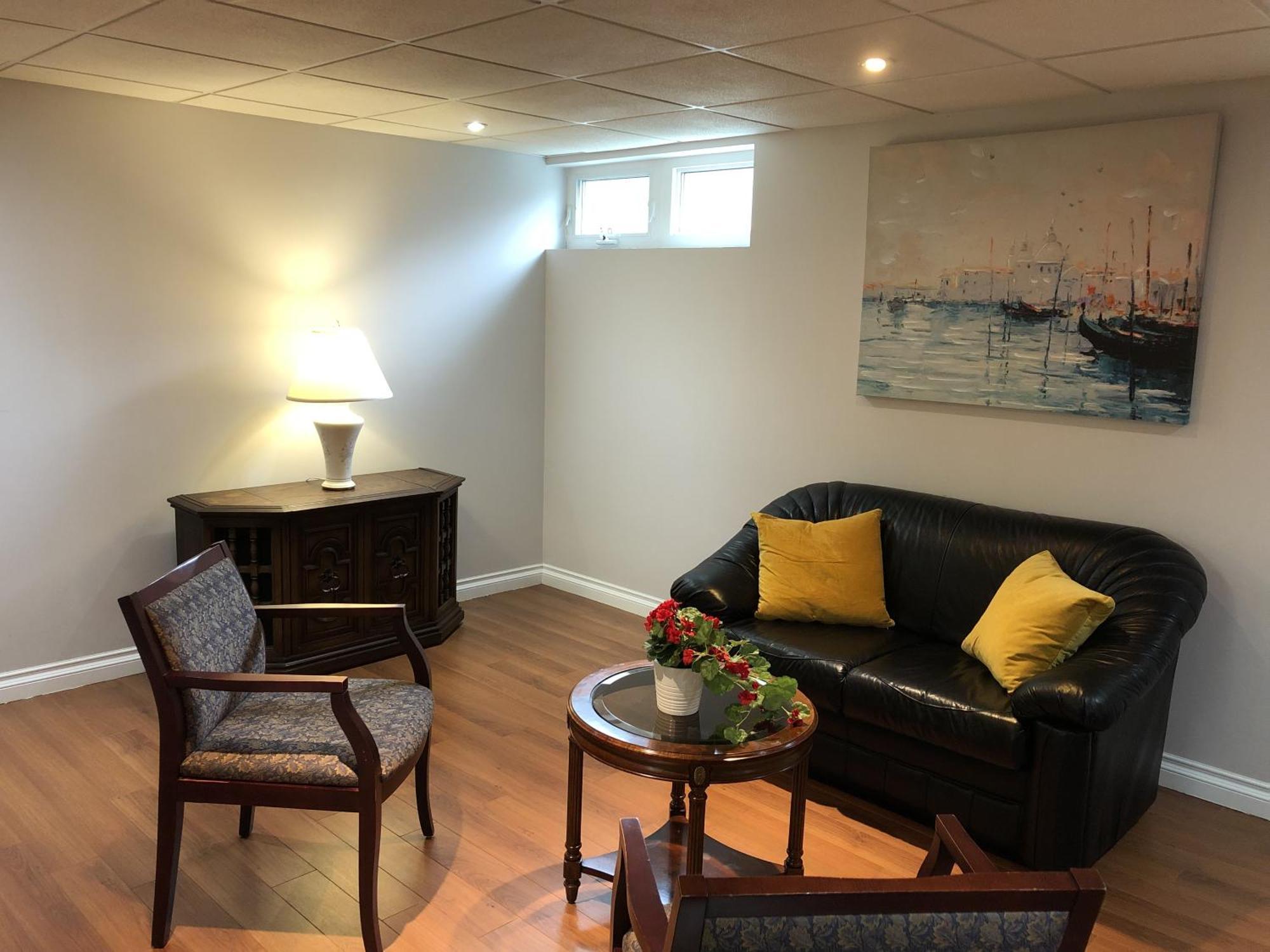 Super Cosy Peaceful With Garden View Free Parking * Toronto