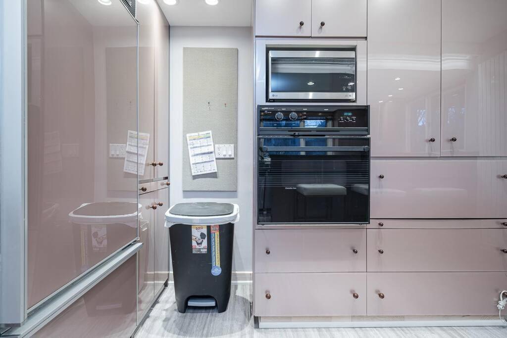 Charming 5-bedroom Forest Hill Villa Toronto