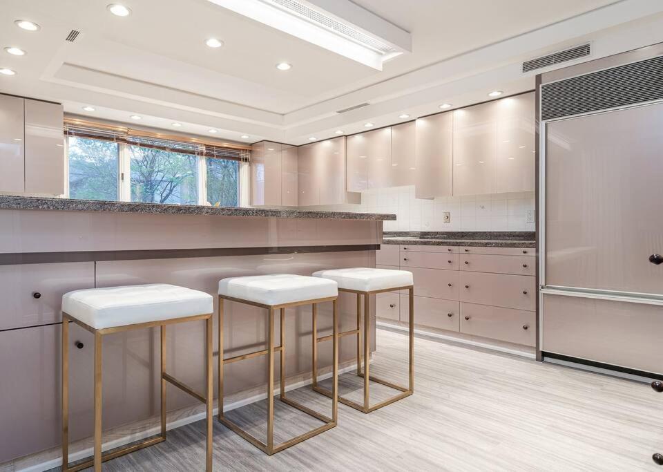 Charming 5-bedroom Forest Hill Villa