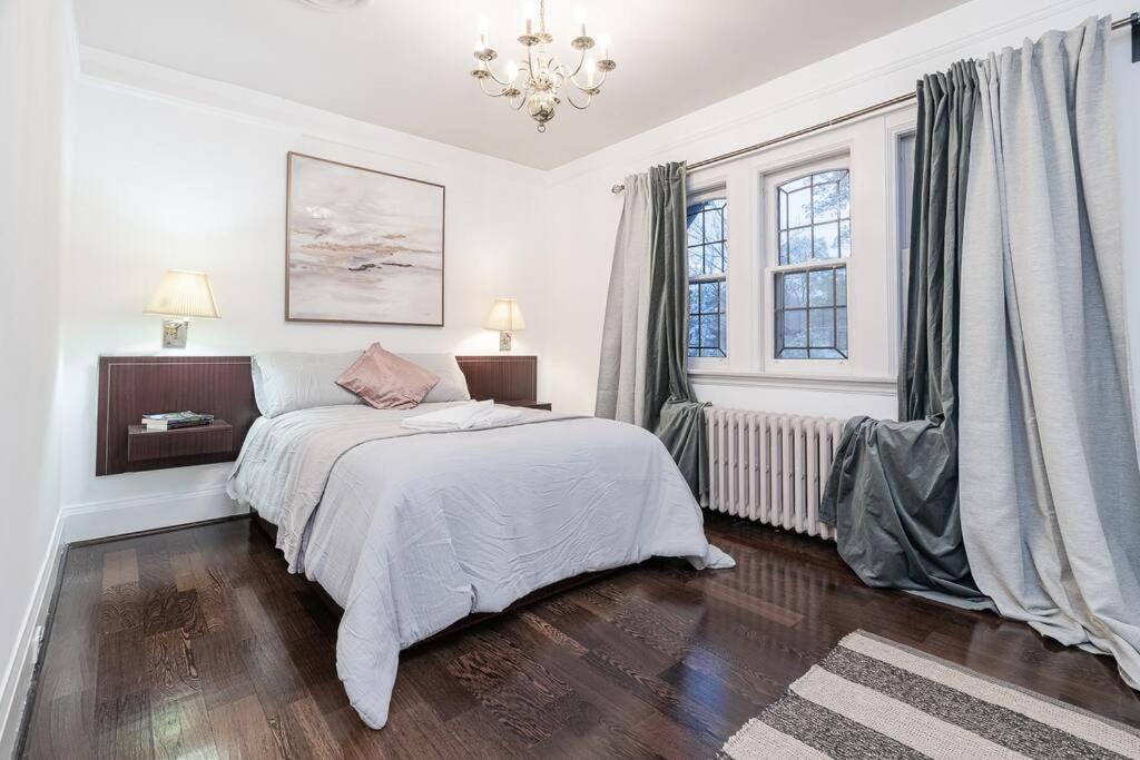 Charming 5-bedroom Forest Hill * Toronto