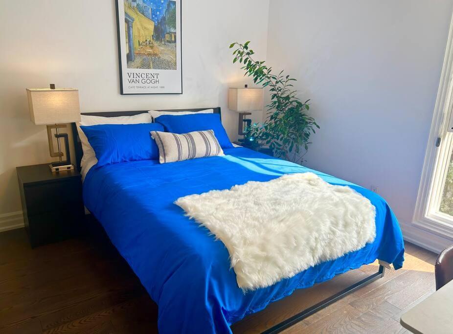 Central Toronto Holiday home *