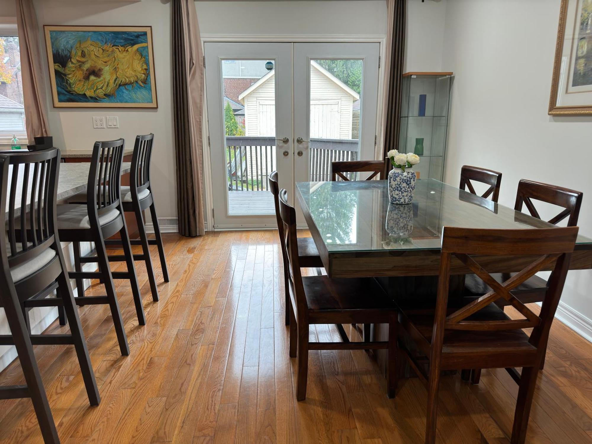 3 Bdr And Bsmt With Parking In Swansea High Park * Toronto