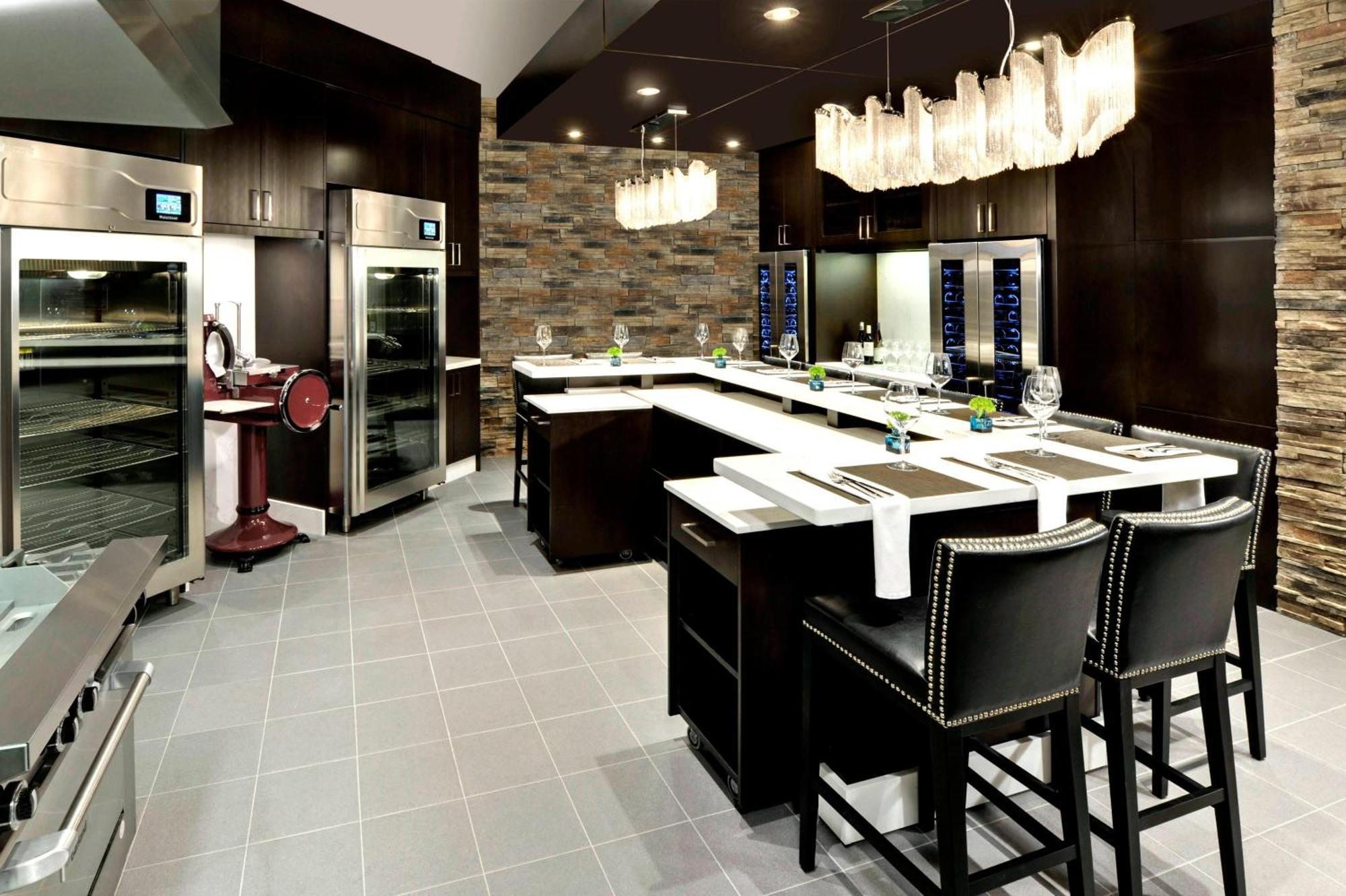The Westin Harbour Castle, 4* Toronto