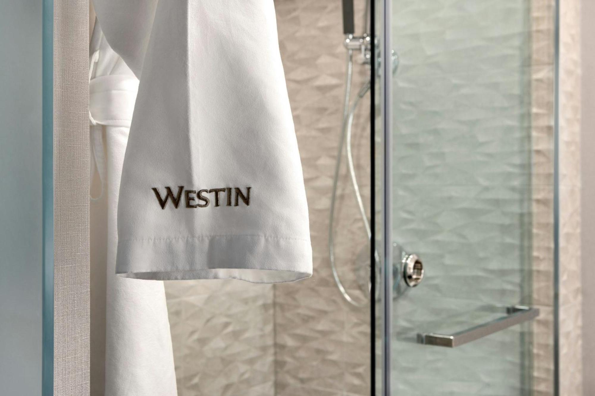 Hotel The Westin Harbour Castle,
