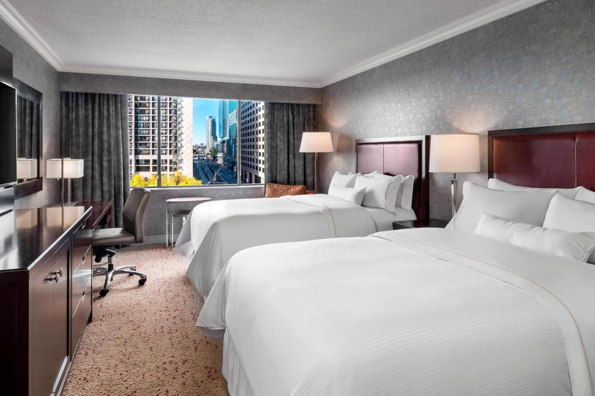 Hotel The Westin Harbour Castle, 4*
