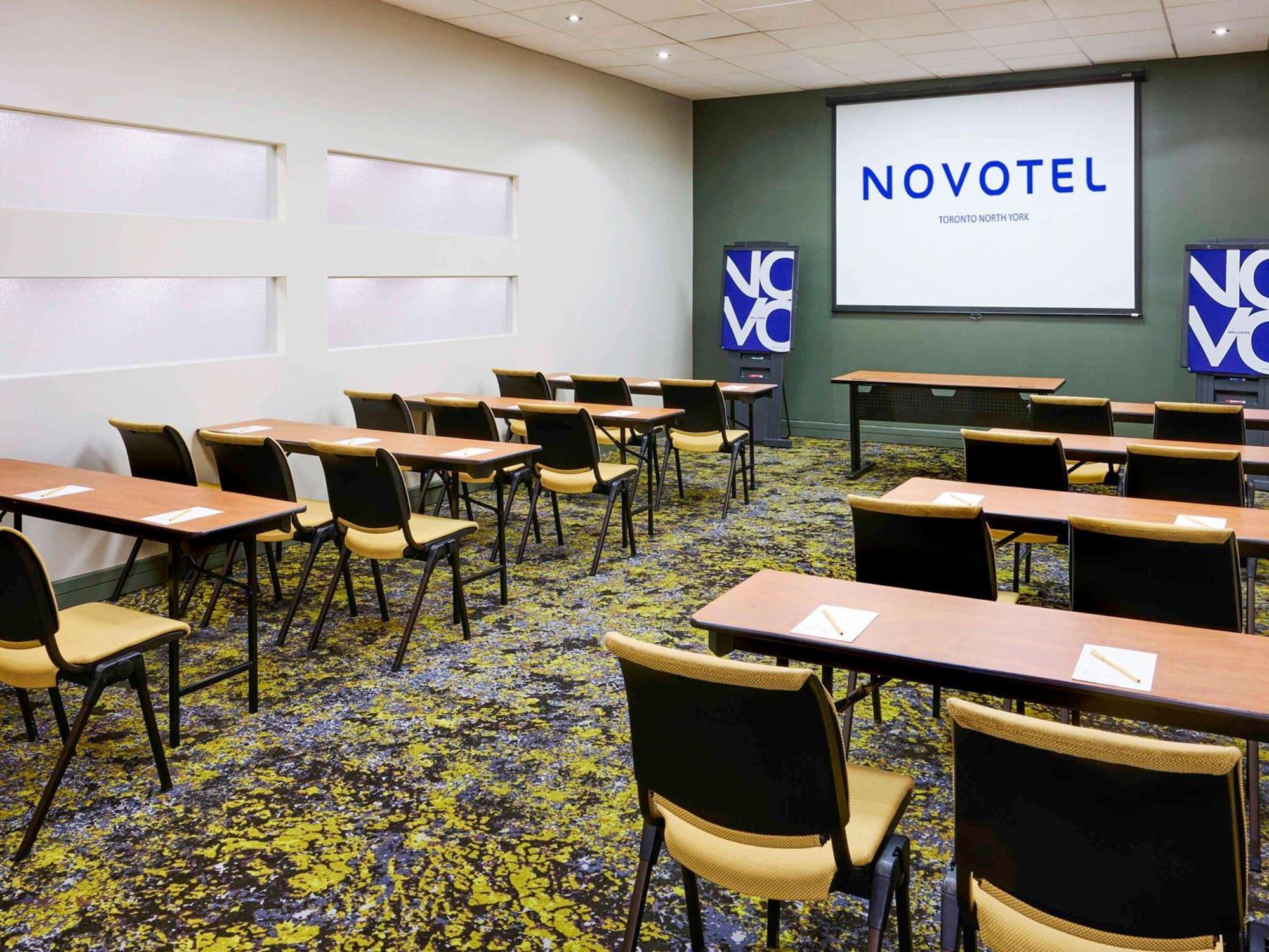 Hotel Novotel North York 3*