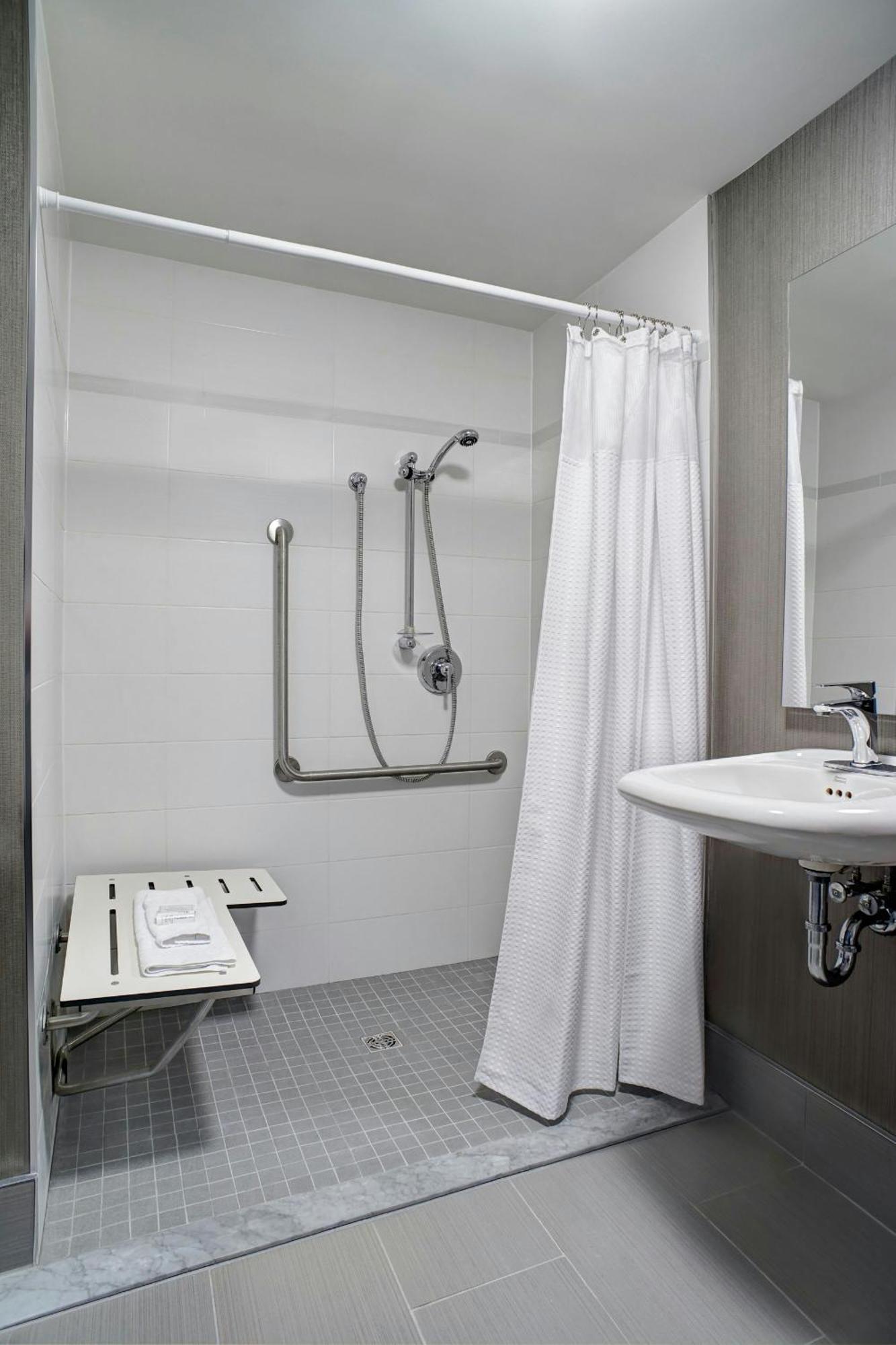 Courtyard By Marriott Downtown Hotel 3*