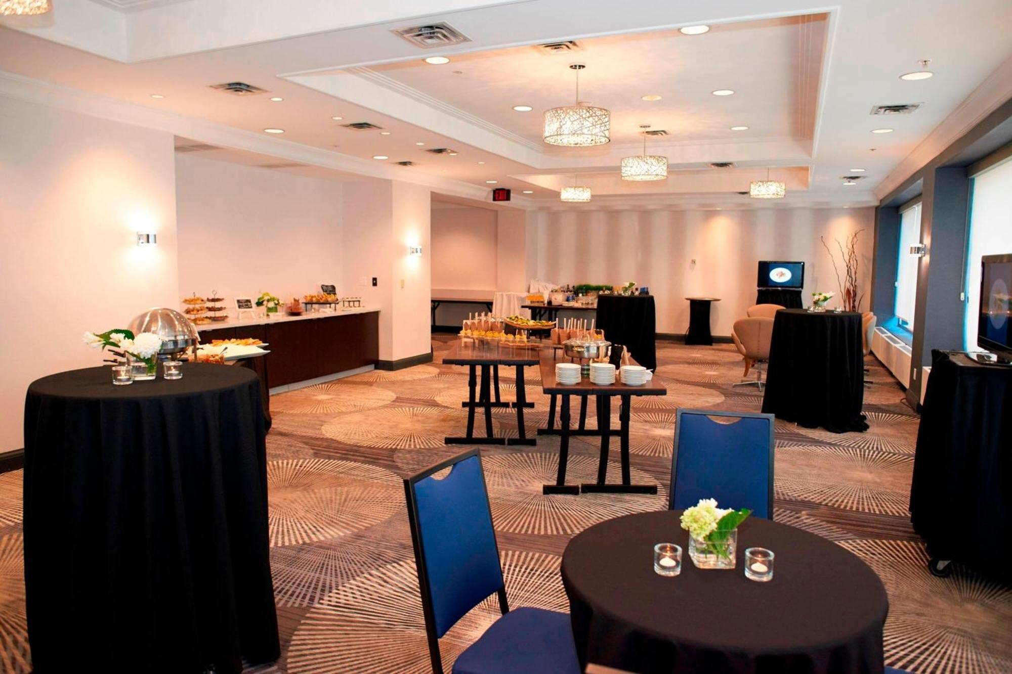 Hotel Courtyard By Marriott Downtown