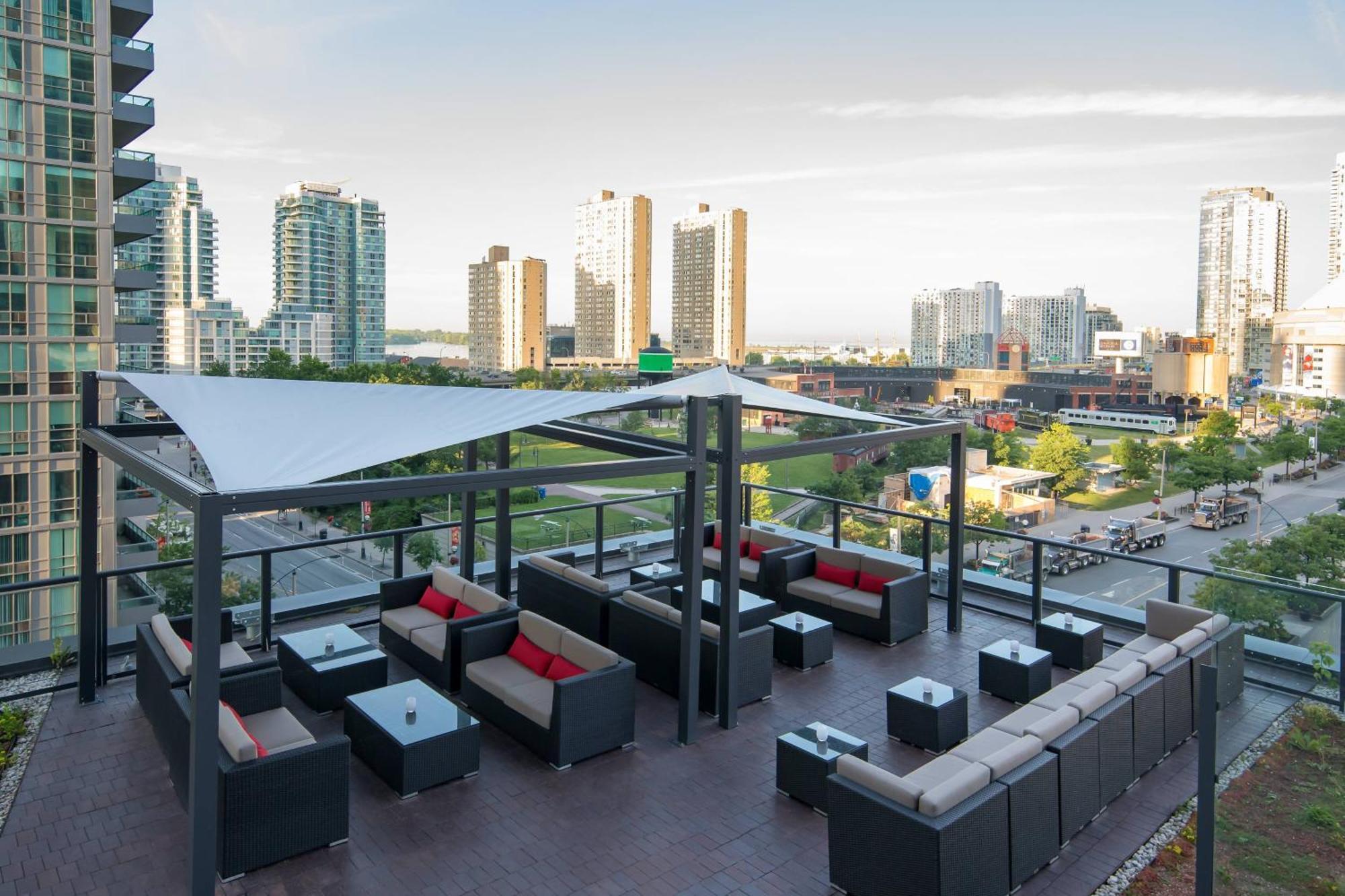Hotel Delta By Marriott Toronto