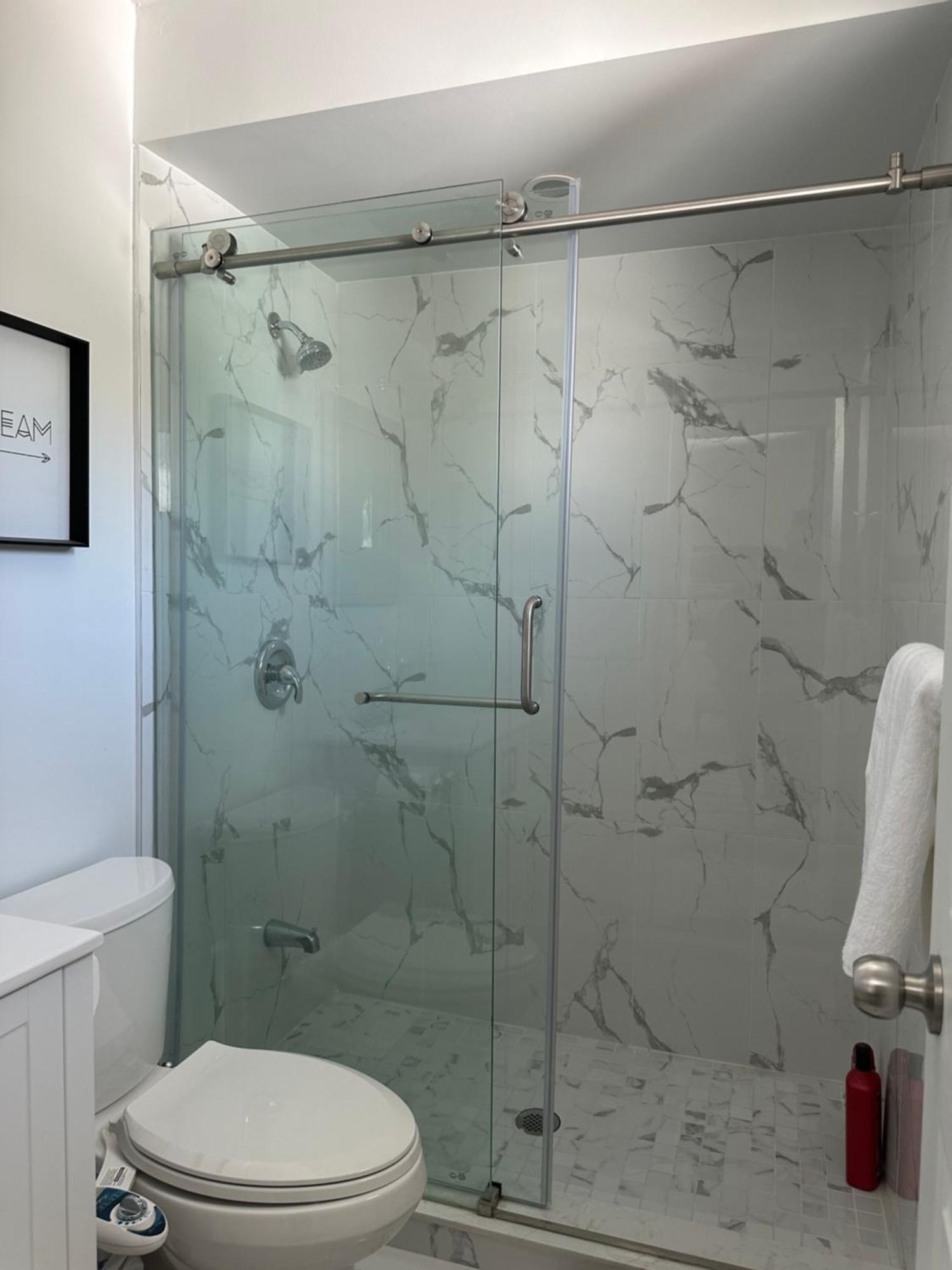 4 Bedrooms Or 2 Bedrooms House Near Fairview Mall And 401 & Dvp Ferienhaus Toronto