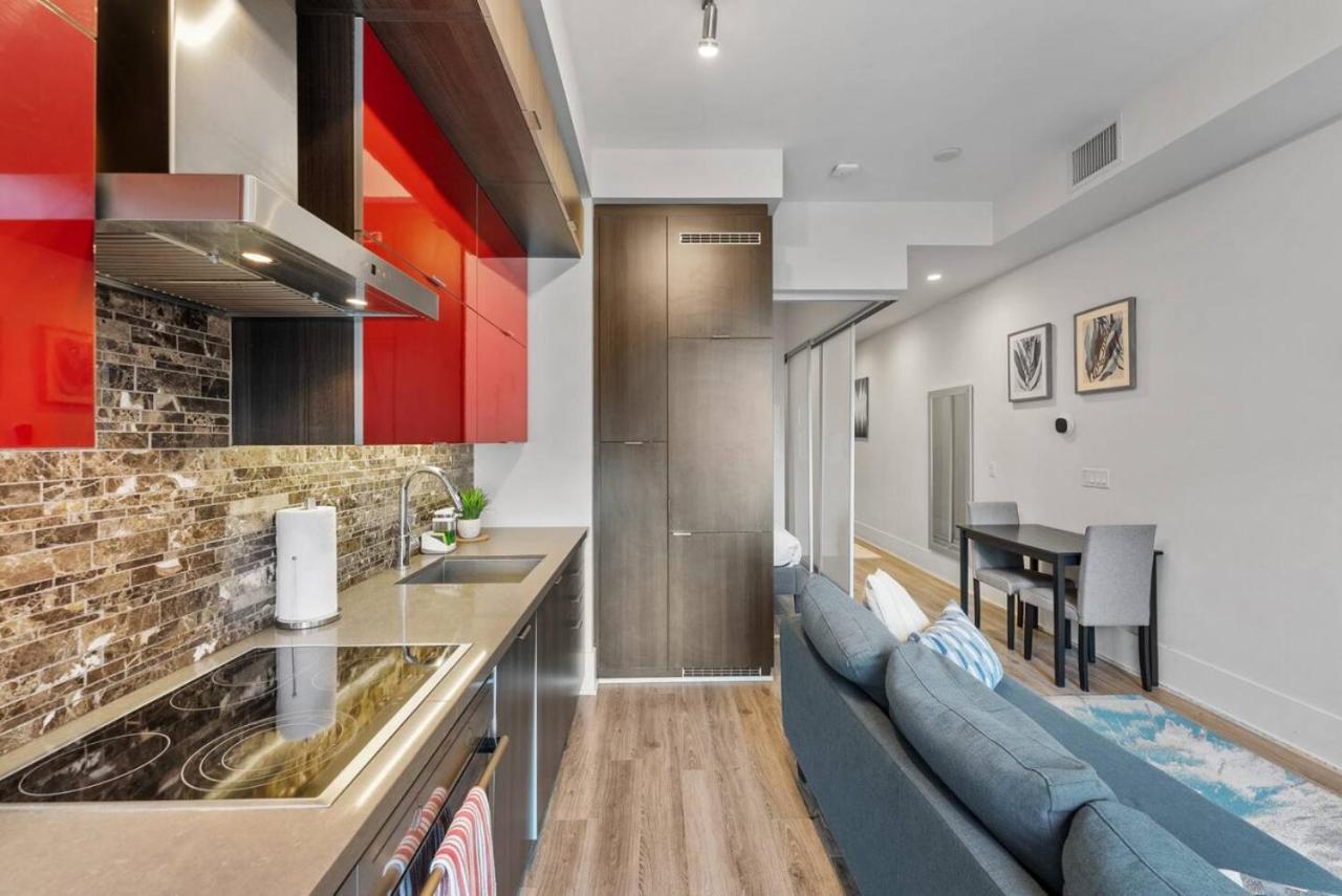 Dt 1br With Rogers Centre And Cn Tower View And Parking * Toronto