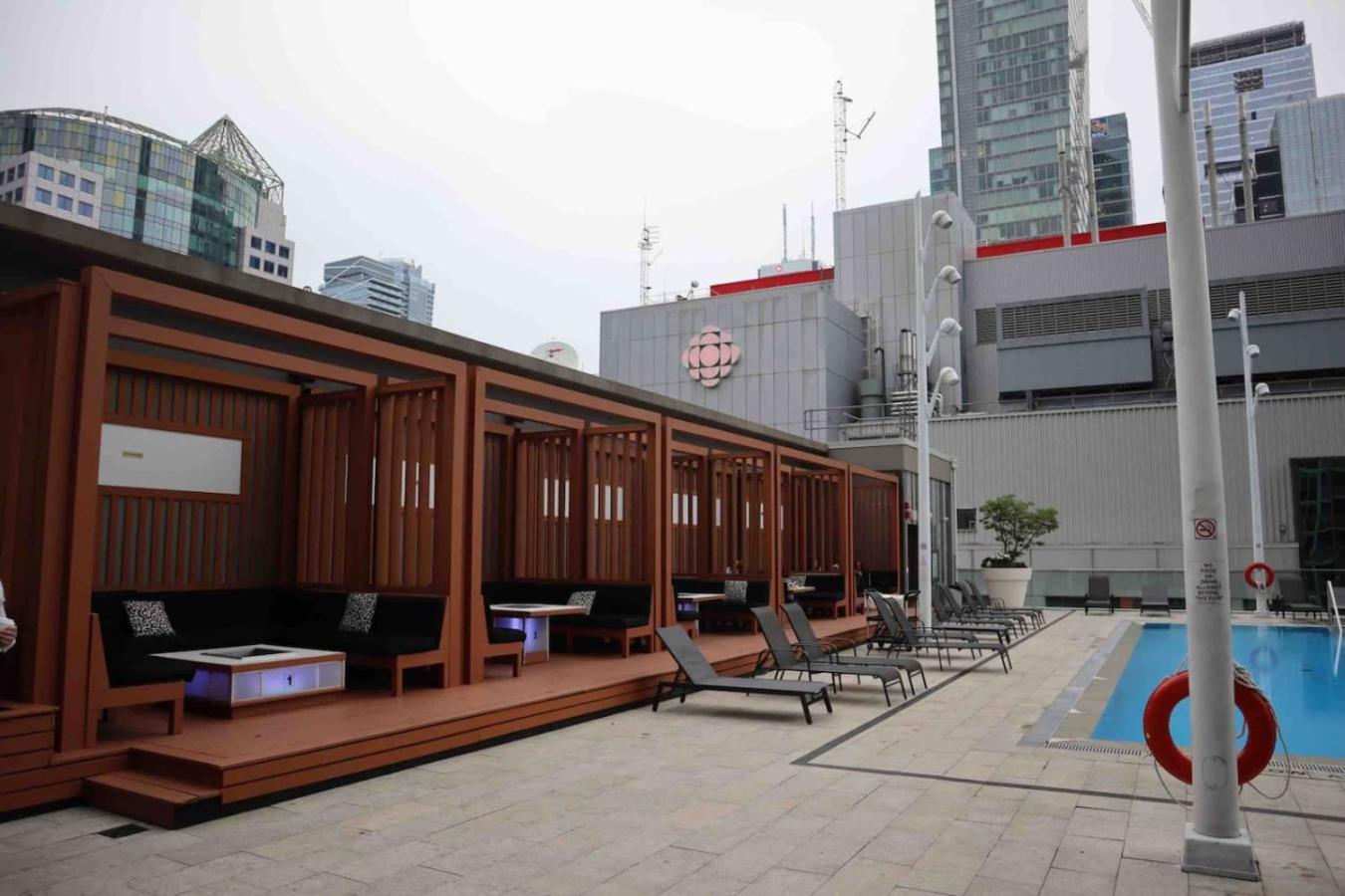 Rogers Center And Cn Tower 2br 2bth With Parking Dt *