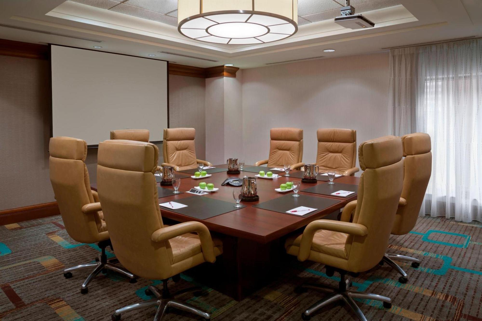 By Marriott Downtown / Entertainment District 4* Toronto