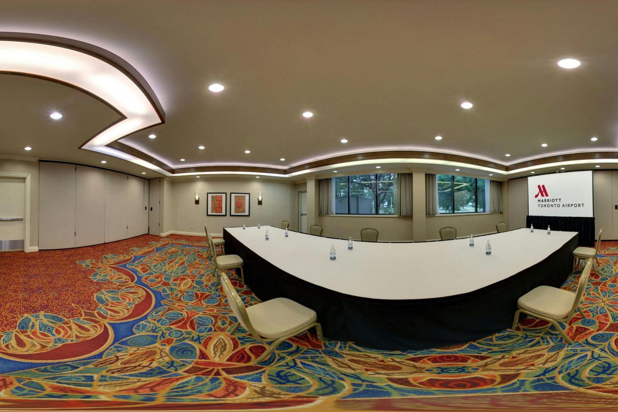 Hotel Airport Marriott Toronto