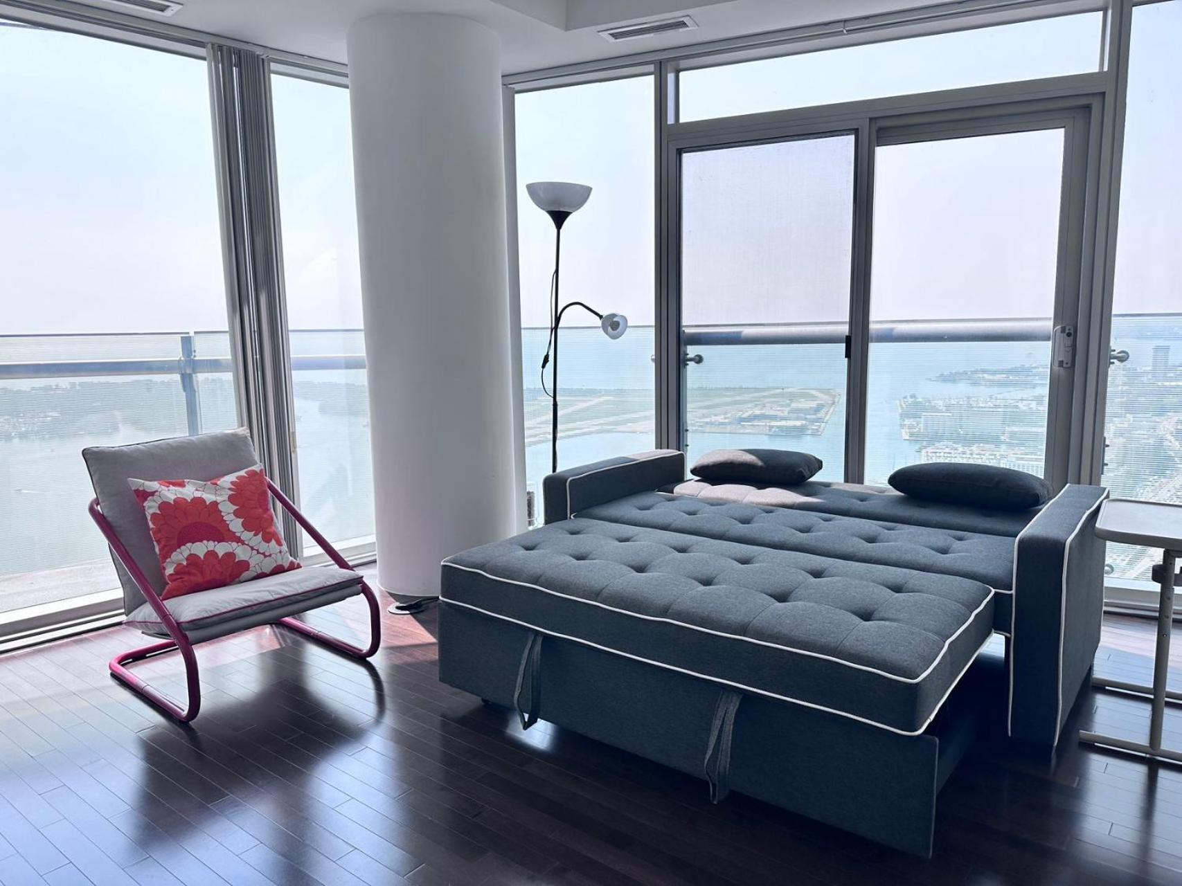 Apartment 6 Guests Modern With Views Near Cn Tower Fully Equipped *