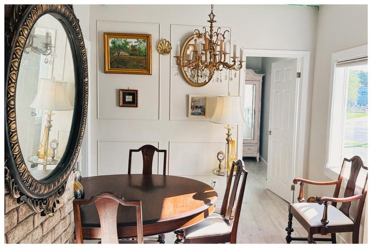 Cozy Private 1bhk On Main Floor Toronto