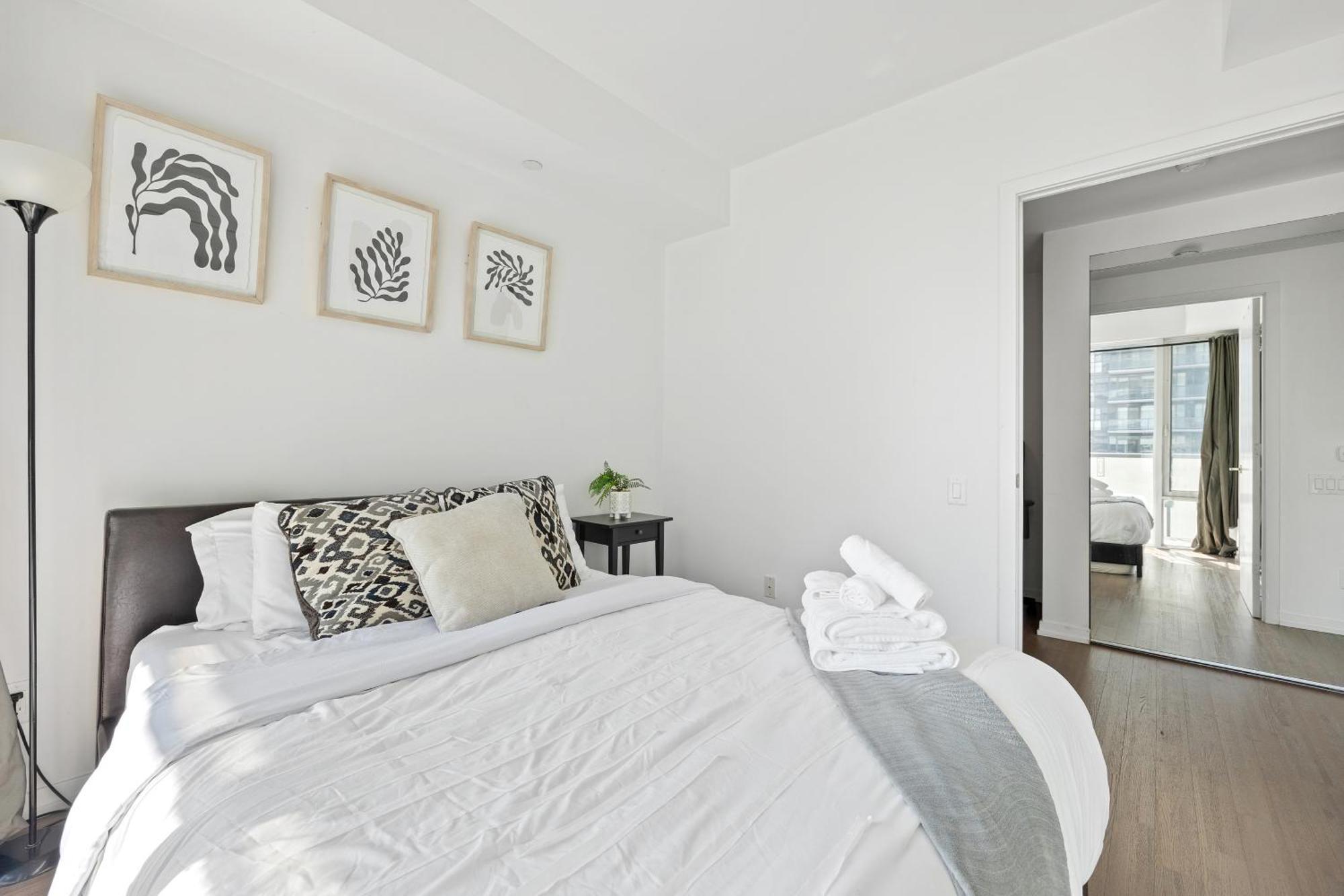 Cozy Downtown Apartment