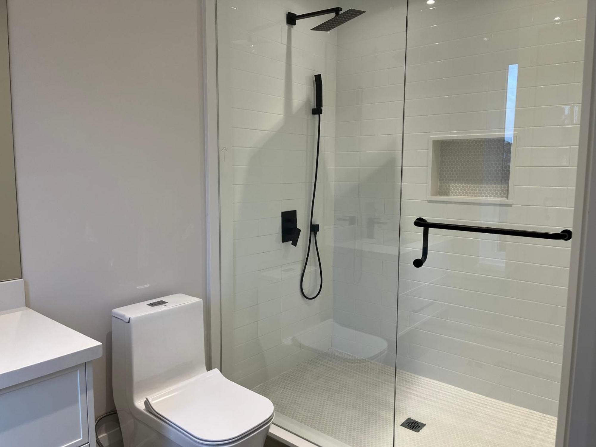 Luxurious New Lawrence Manor 6-bedroom Ferienhaus