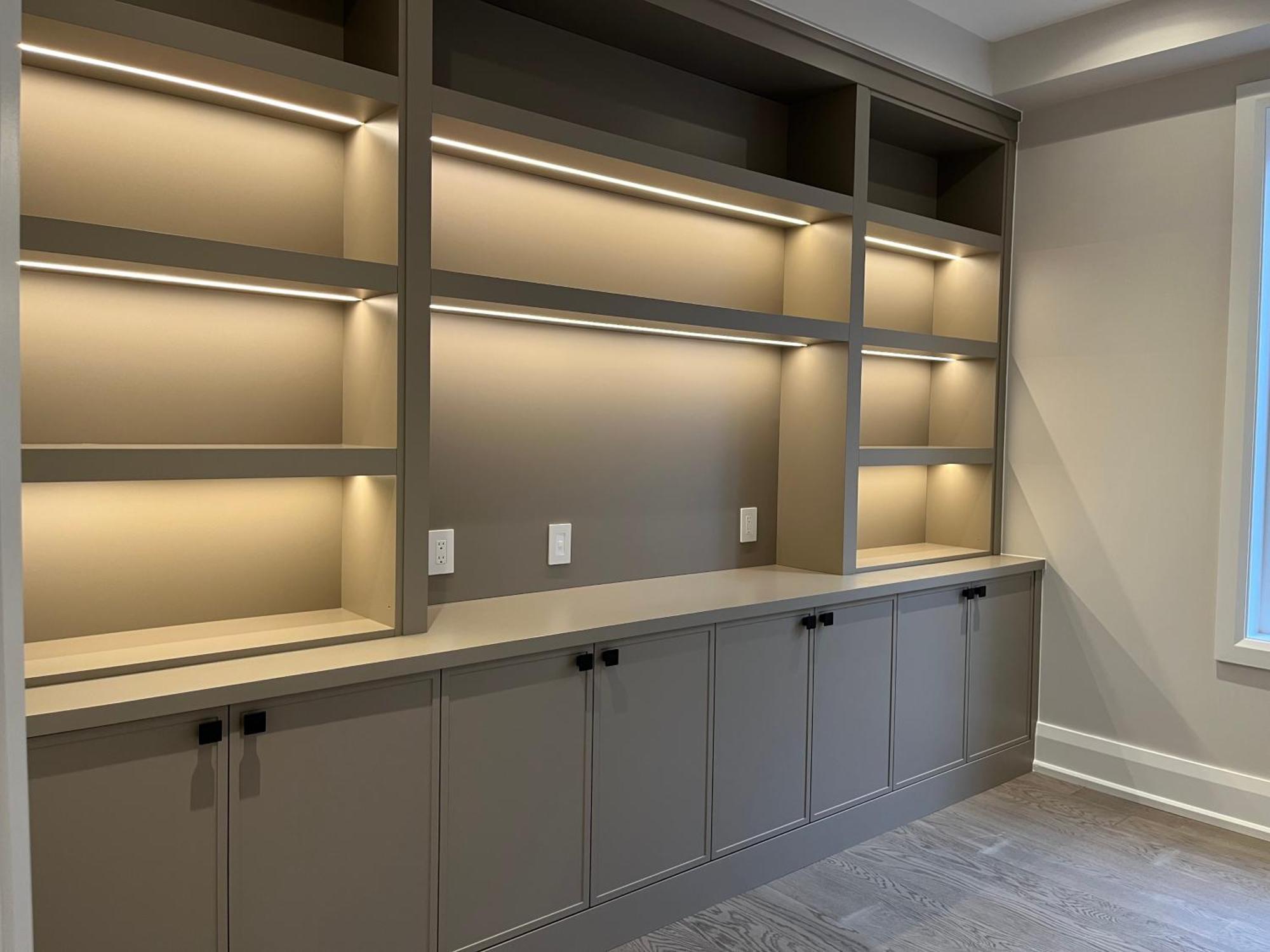 Luxurious New Lawrence Manor 6-bedroom *