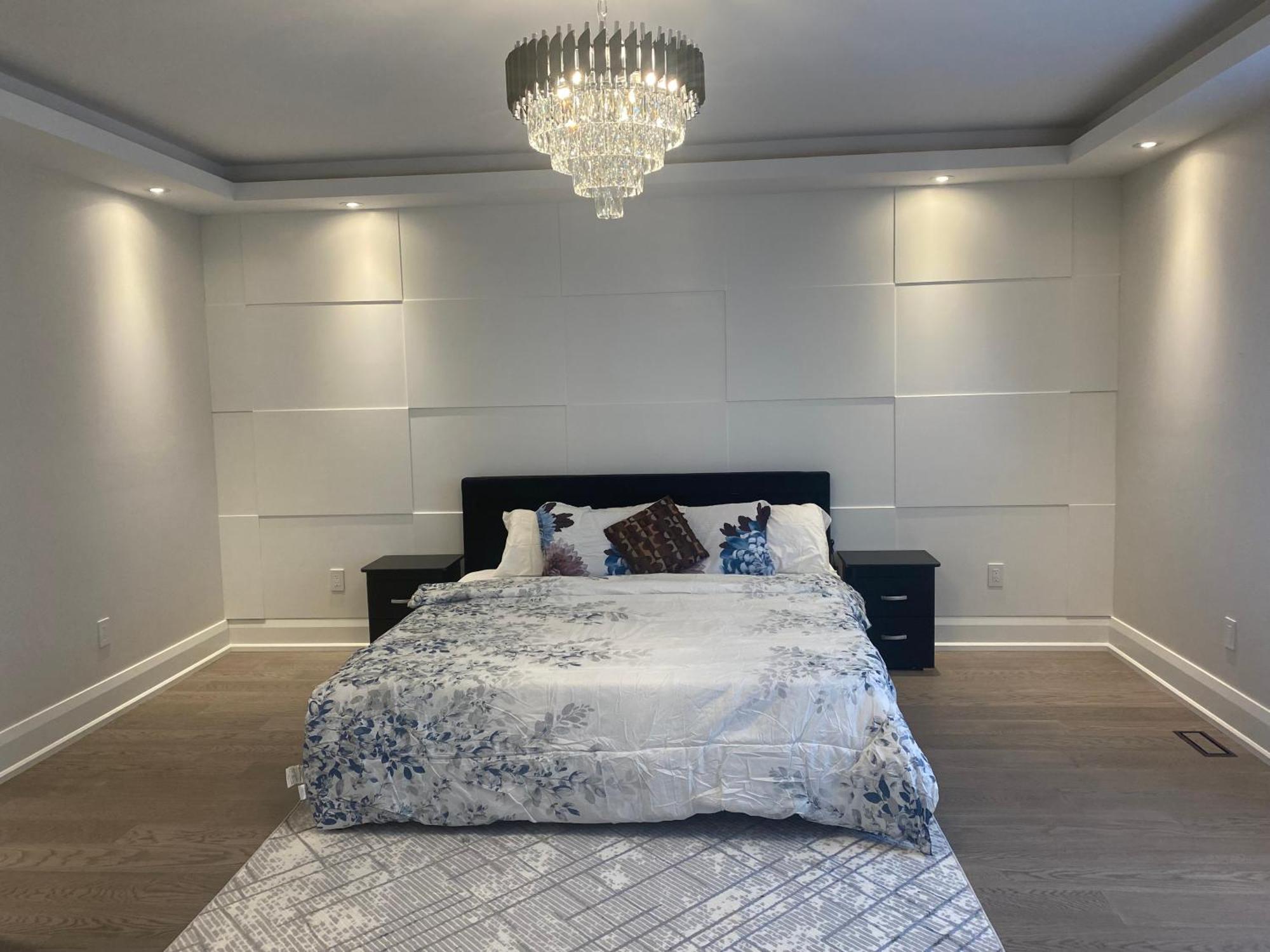 Luxurious New Lawrence Manor 6-bedroom Ferienhaus