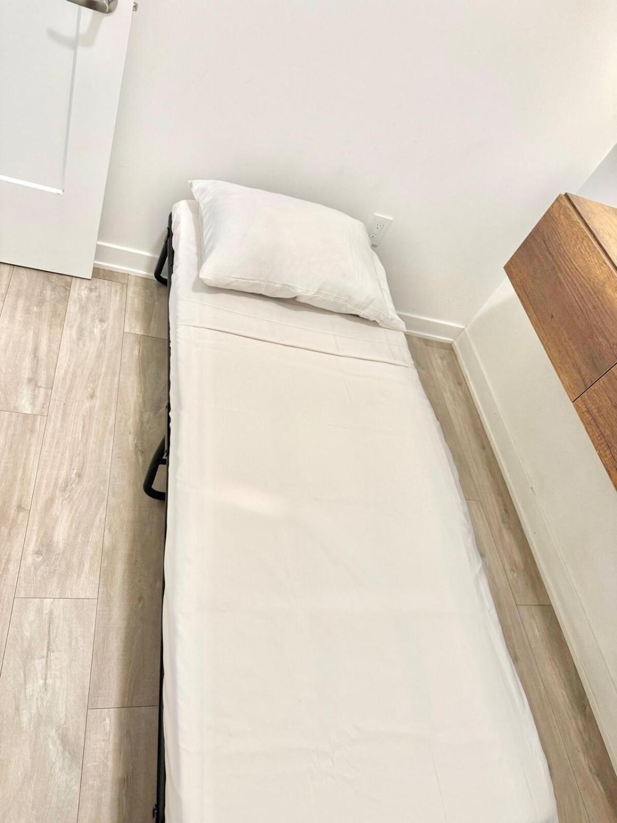 Downtown Core 2 Bed 2 Bath * Toronto