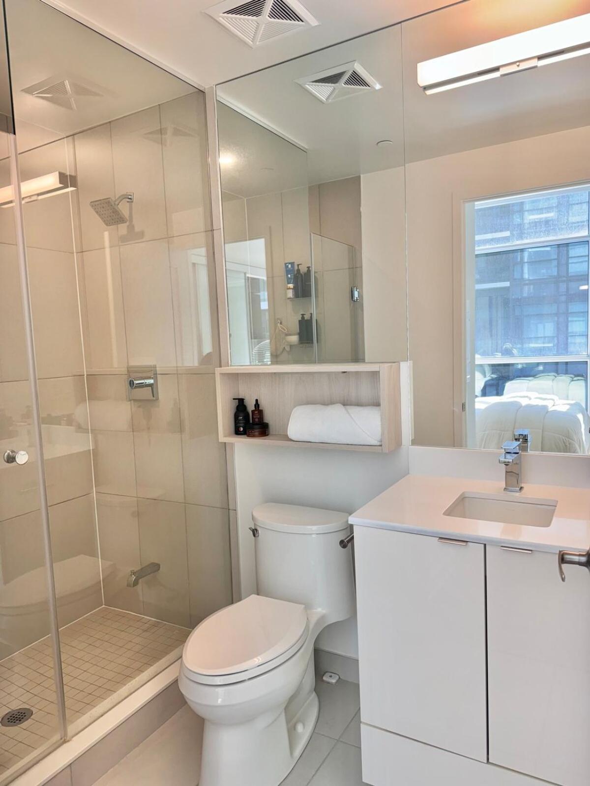 Downtown Core 2 Bed 2 Bath