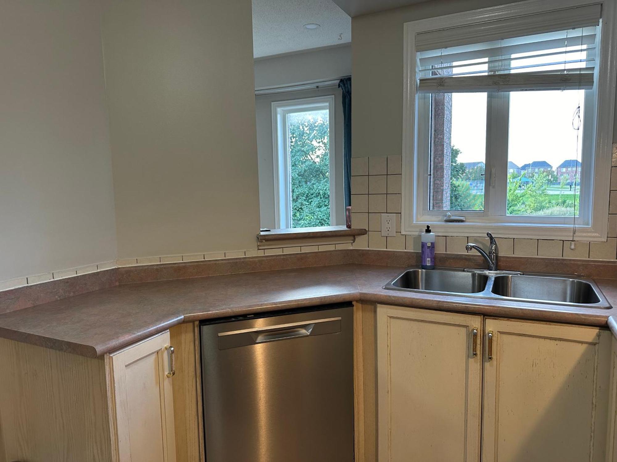 Charming 3-bedroom House With Wi-fi In Apartment