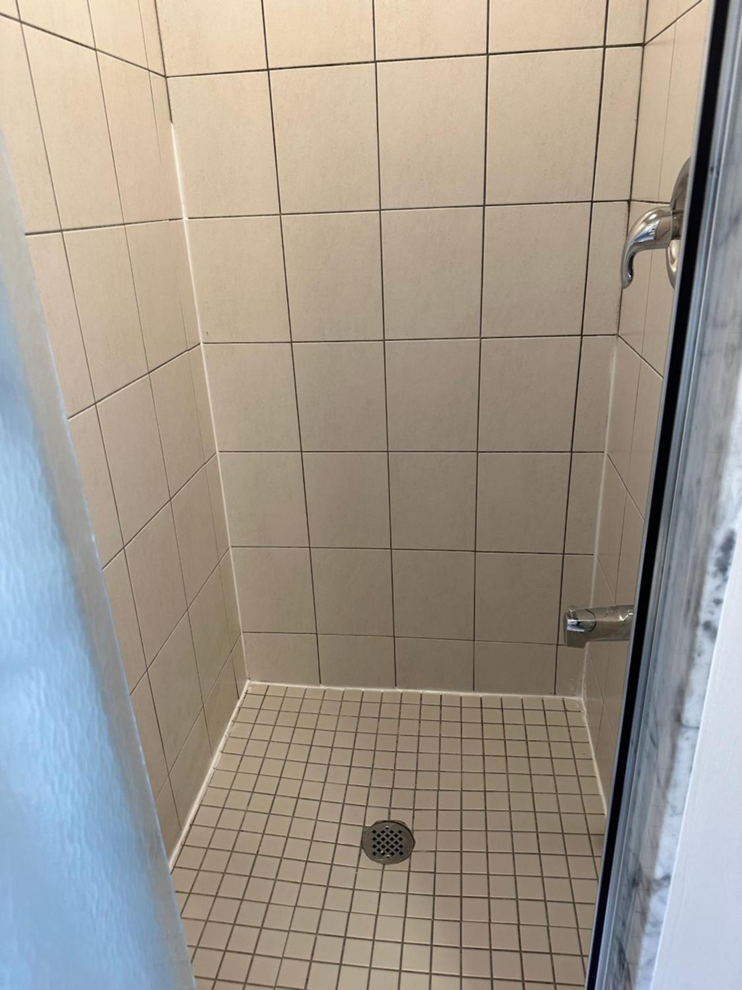 Charming 3-bedroom House With Wi-fi In * Toronto