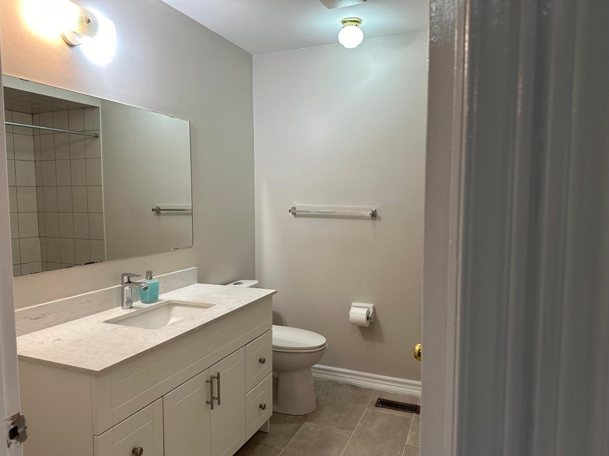 Apartment Charming 3-bedroom House With Wi-fi In