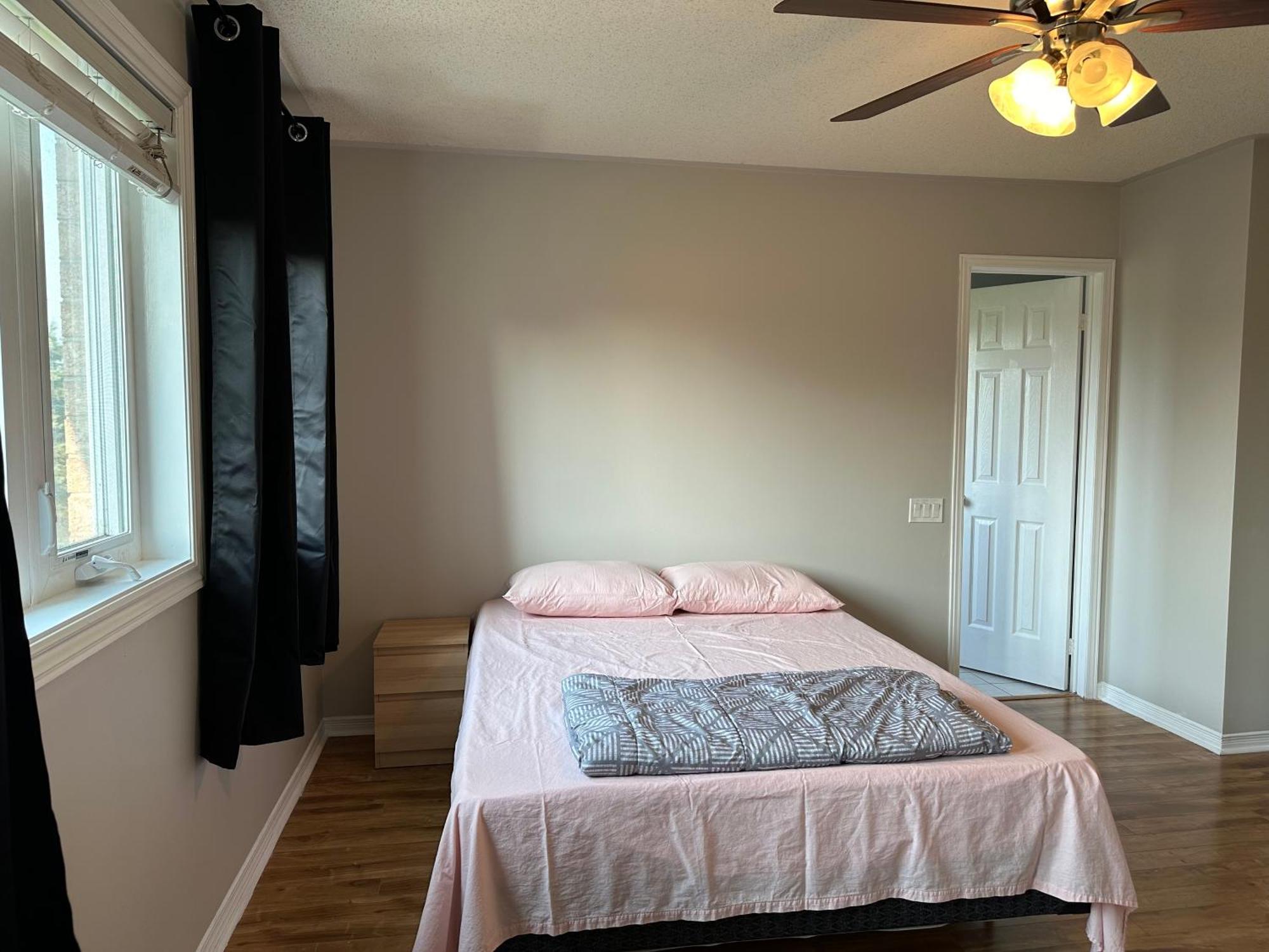 Charming 3-bedroom House With Wi-fi In Apartment