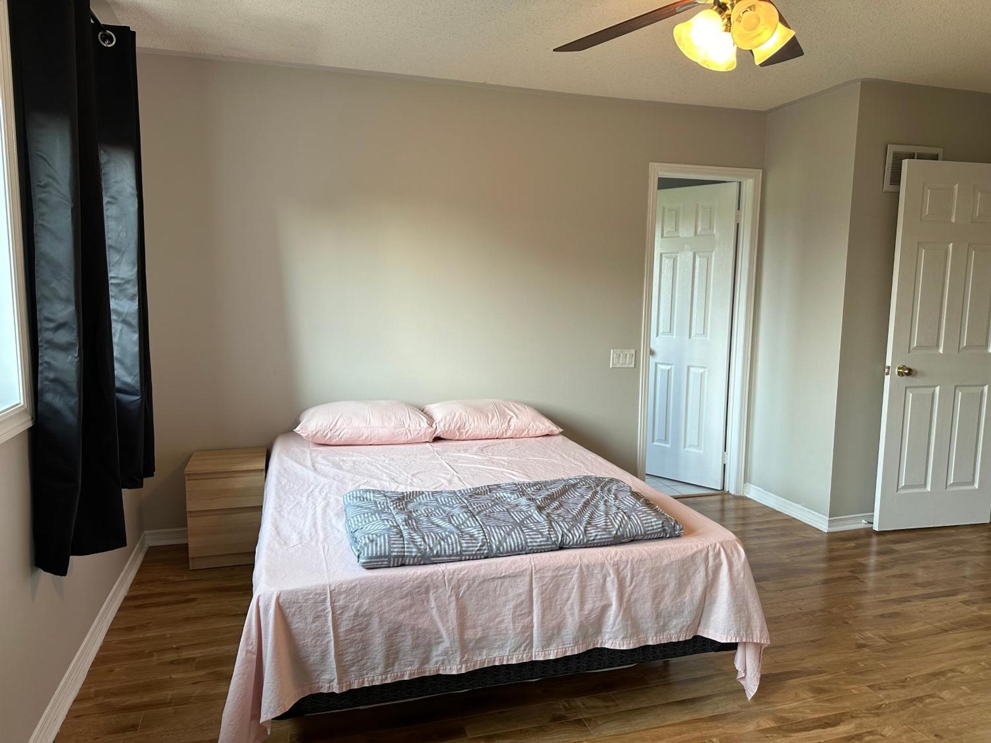 Apartment Charming 3-bedroom House With Wi-fi In *