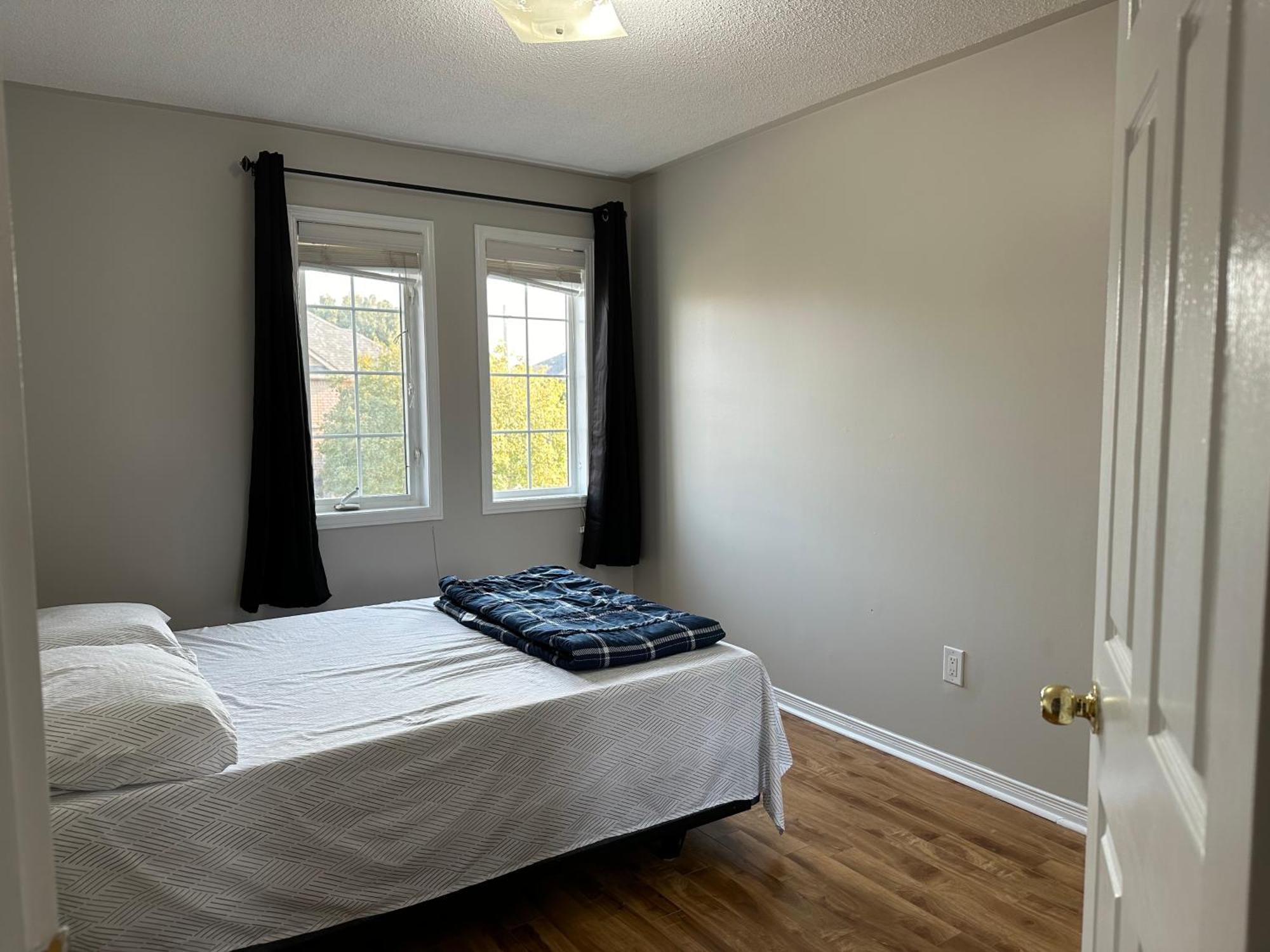 Charming 3-bedroom House With Wi-fi In *