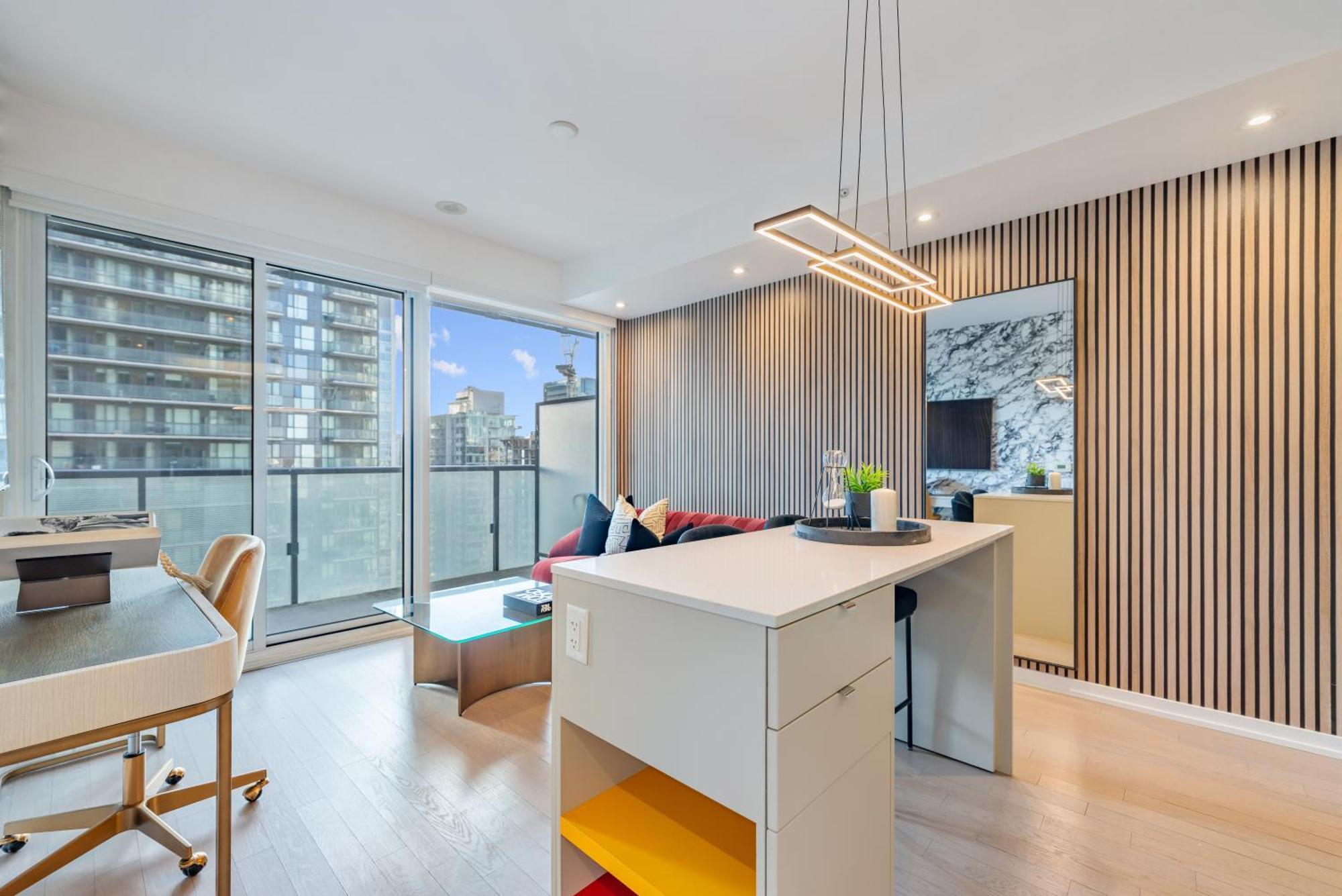 The Pinnacle - Downtown Entertainment District Apartment Toronto