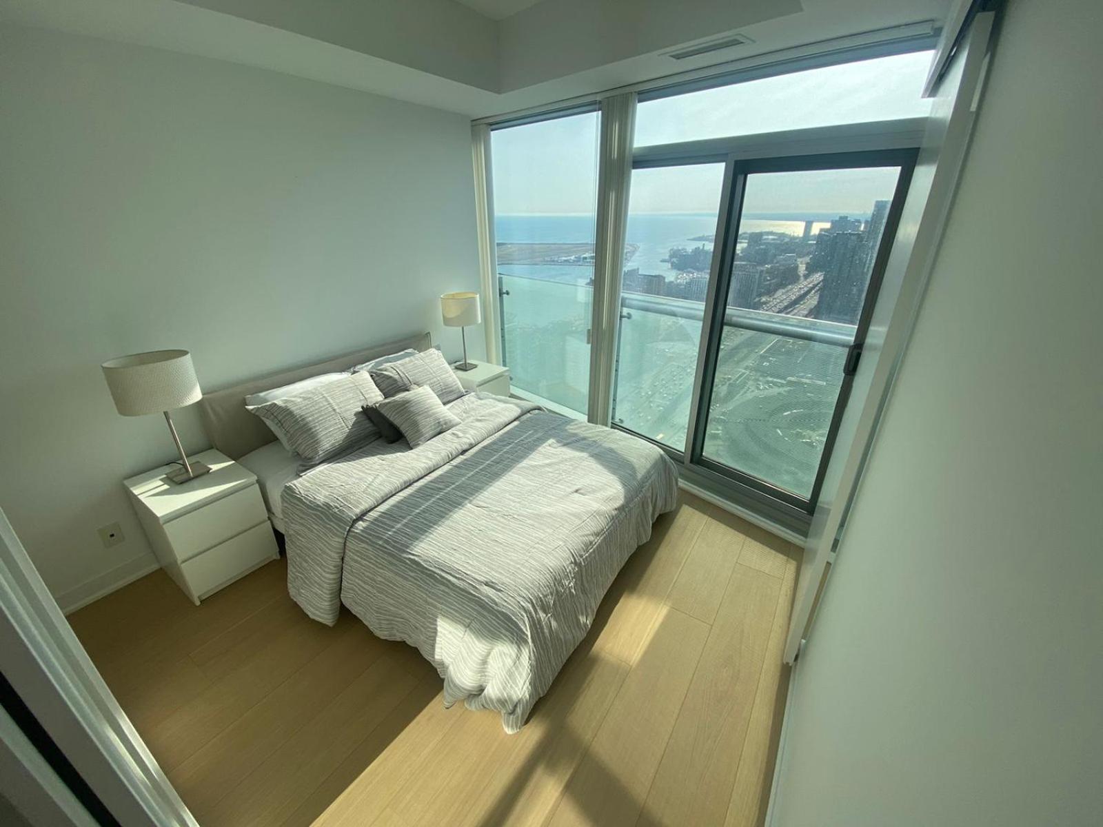 Downtown Deluxe Apartment
