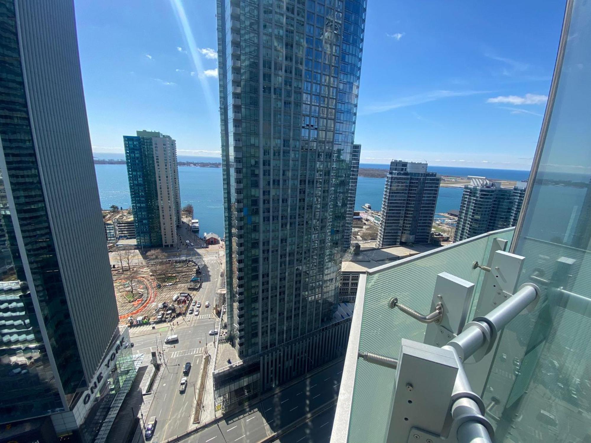 Downtown Deluxe