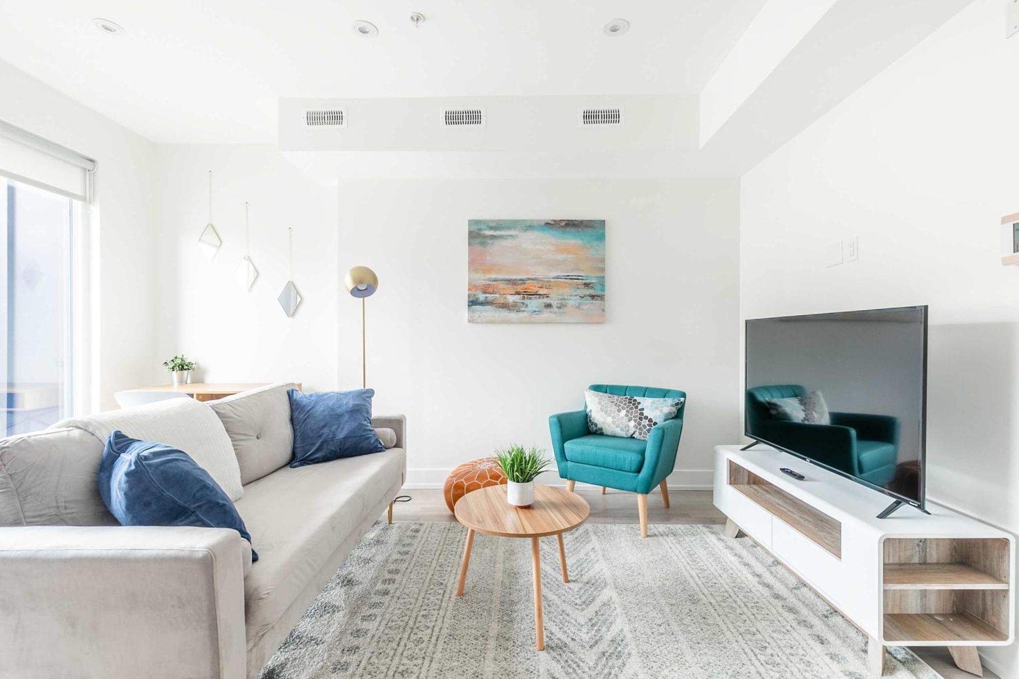 Beautiful Modern Unit In High Park North Apartment *