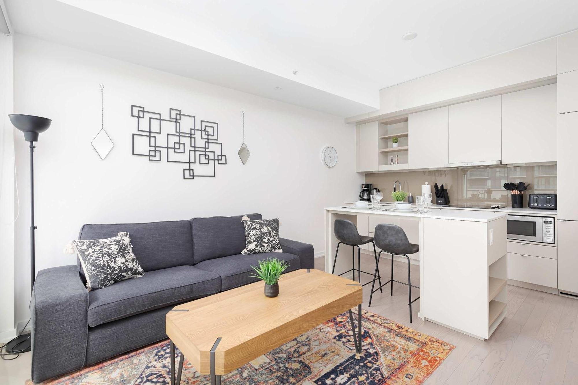 1br Space - Downtown Apartment Toronto