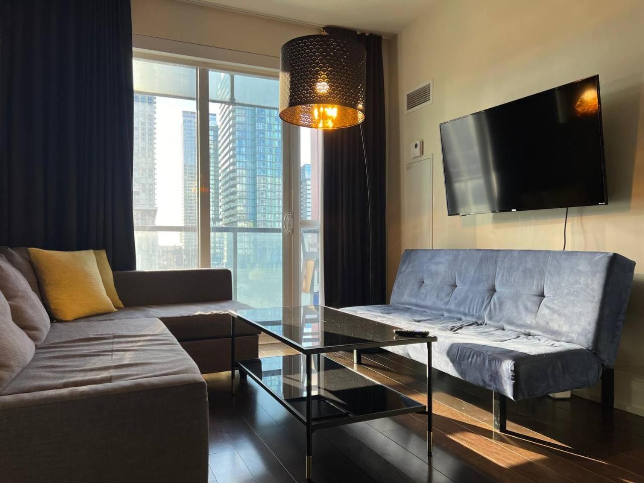 Downtown Deluxe