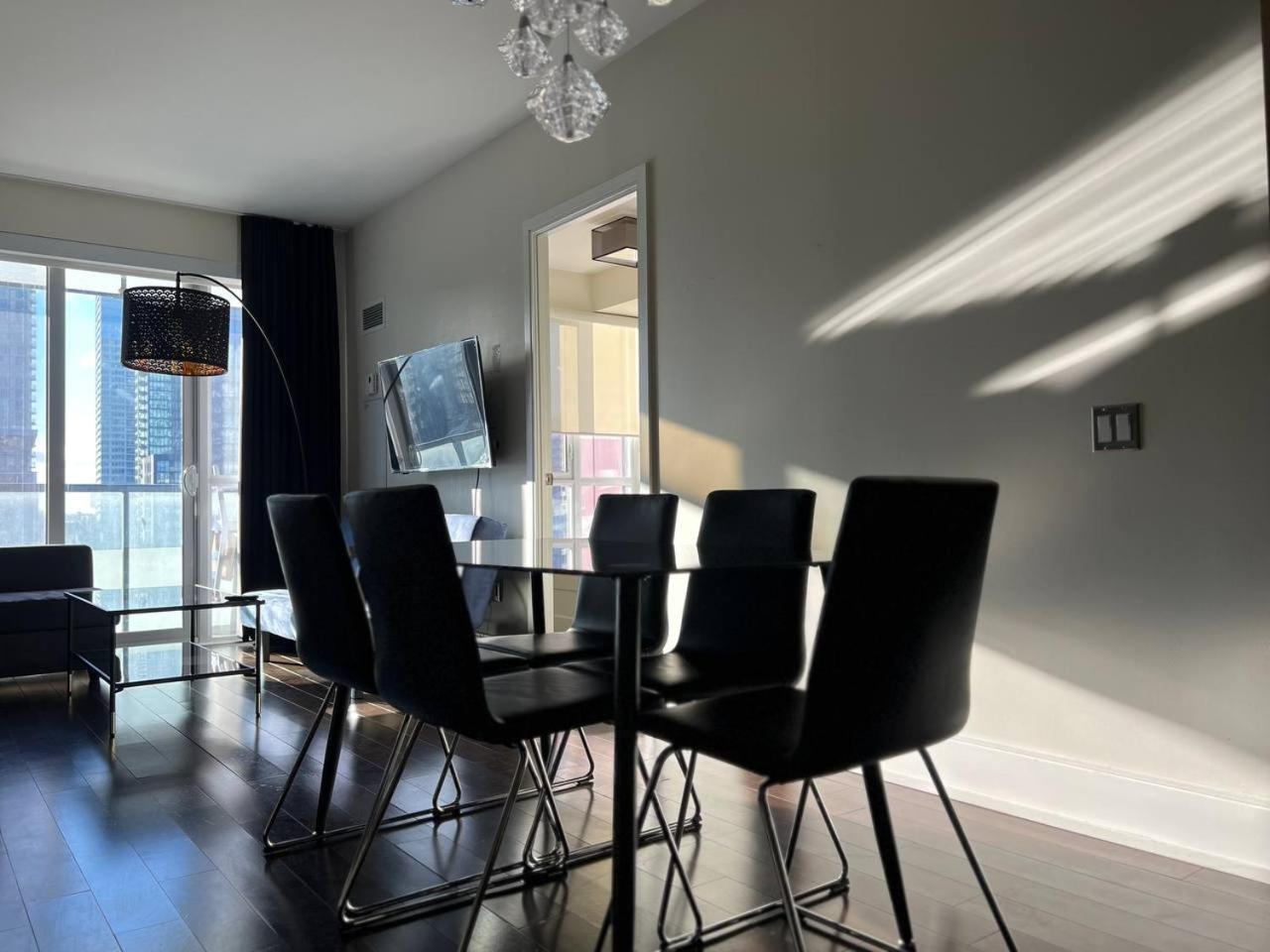 Apartment Downtown Deluxe *