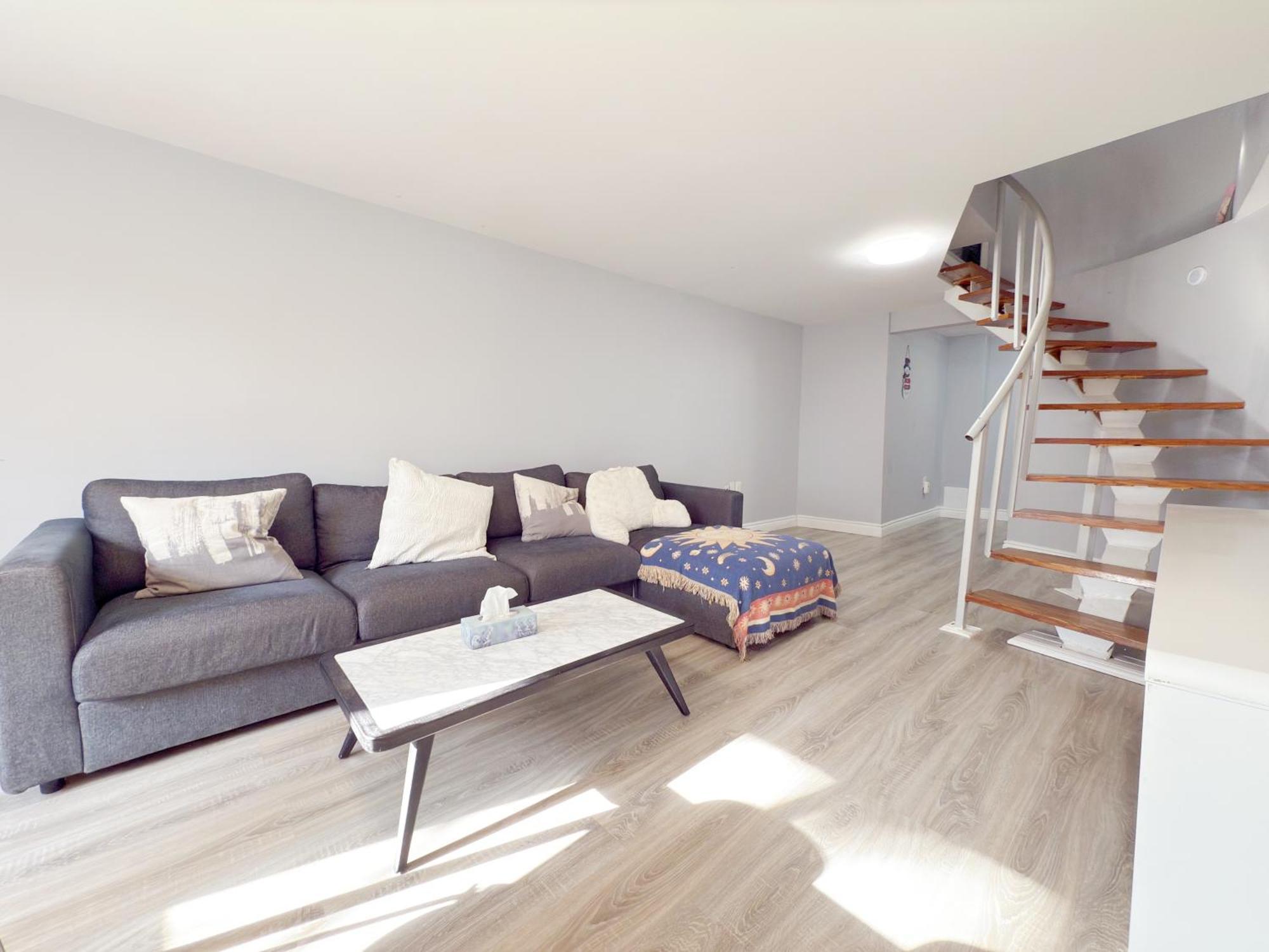 Simple & Budget Close To Utsc & Centennial Gasthof Toronto