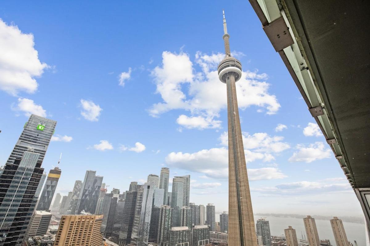 Apartment 2 Bed 2 Bath Cn-tower And Lakeviews- Parking Toronto