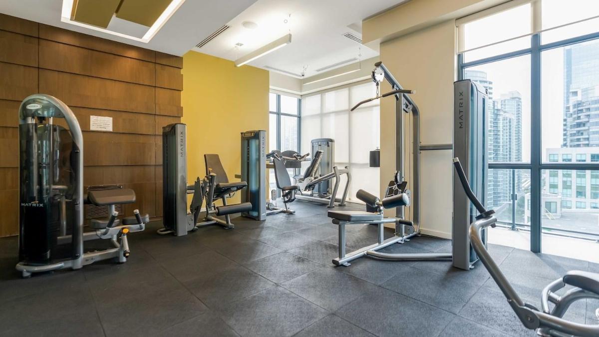 2 Bed 2 Bath Cn-tower And Lakeviews- Parking *