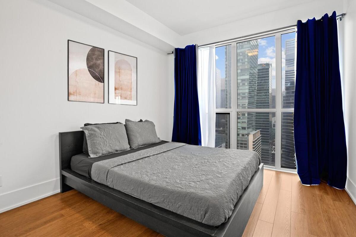 2 Bed 2 Bath Cn-tower And Lakeviews- Parking