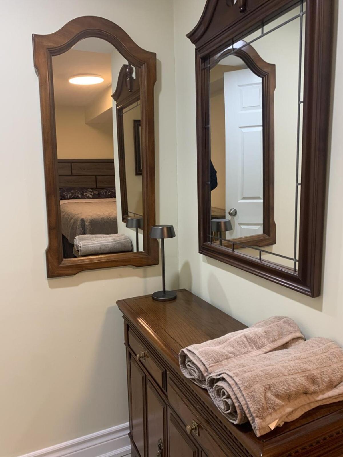 Apartment 2-bedroom Entire In Toronto- Free Parking! *