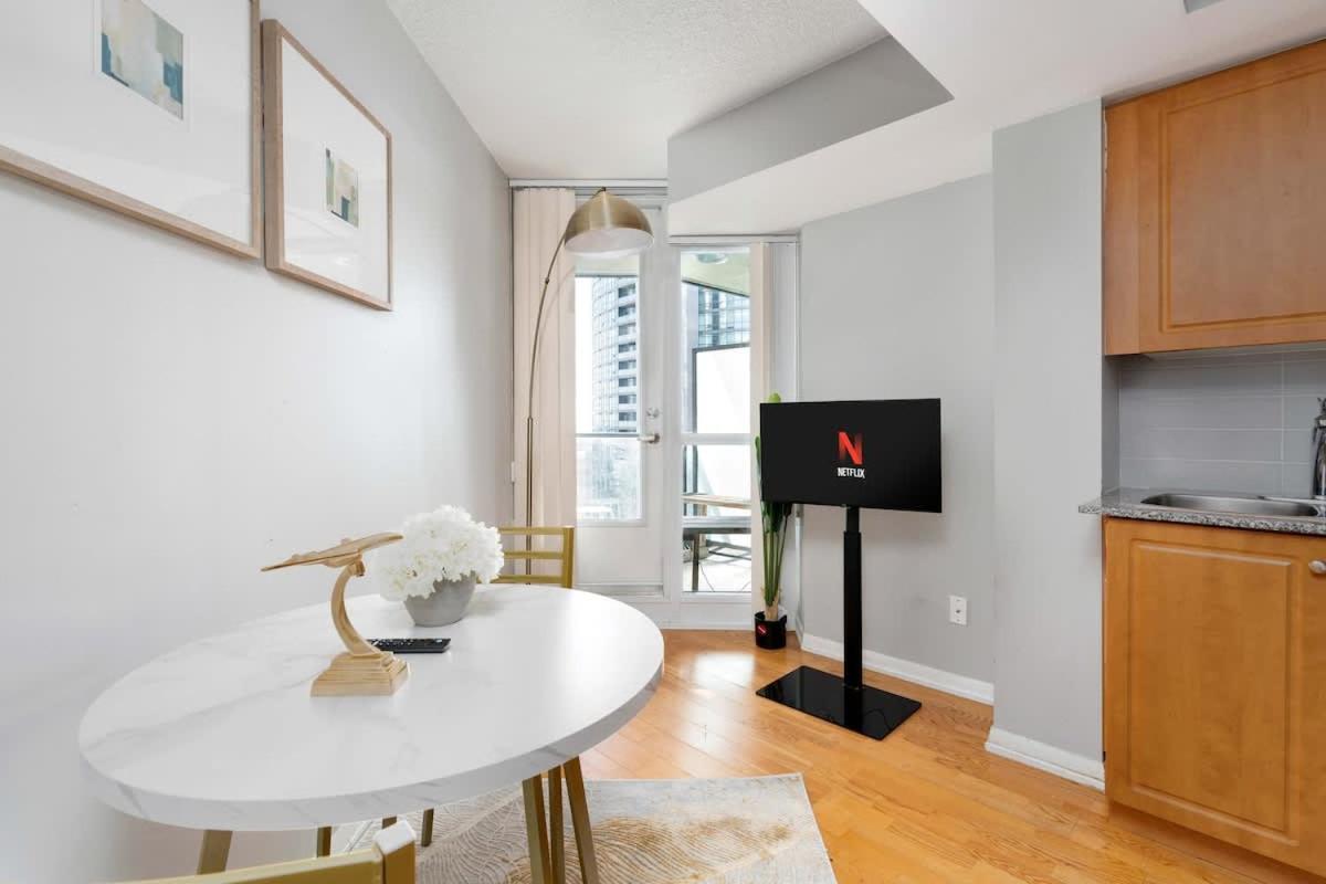 Netflix And Chill By The Waterfront Downtown Toronto